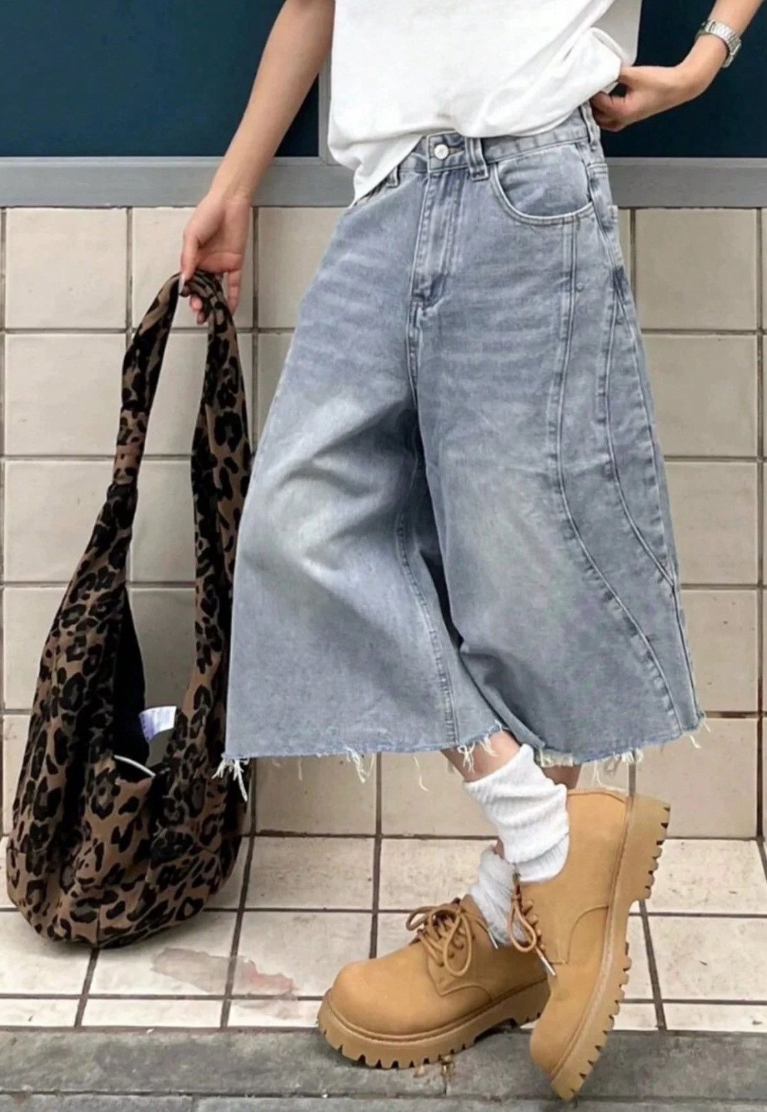 Jean Denim jeans jorts Y2K Drip shorts Size US 35 - 4 Thumbnail