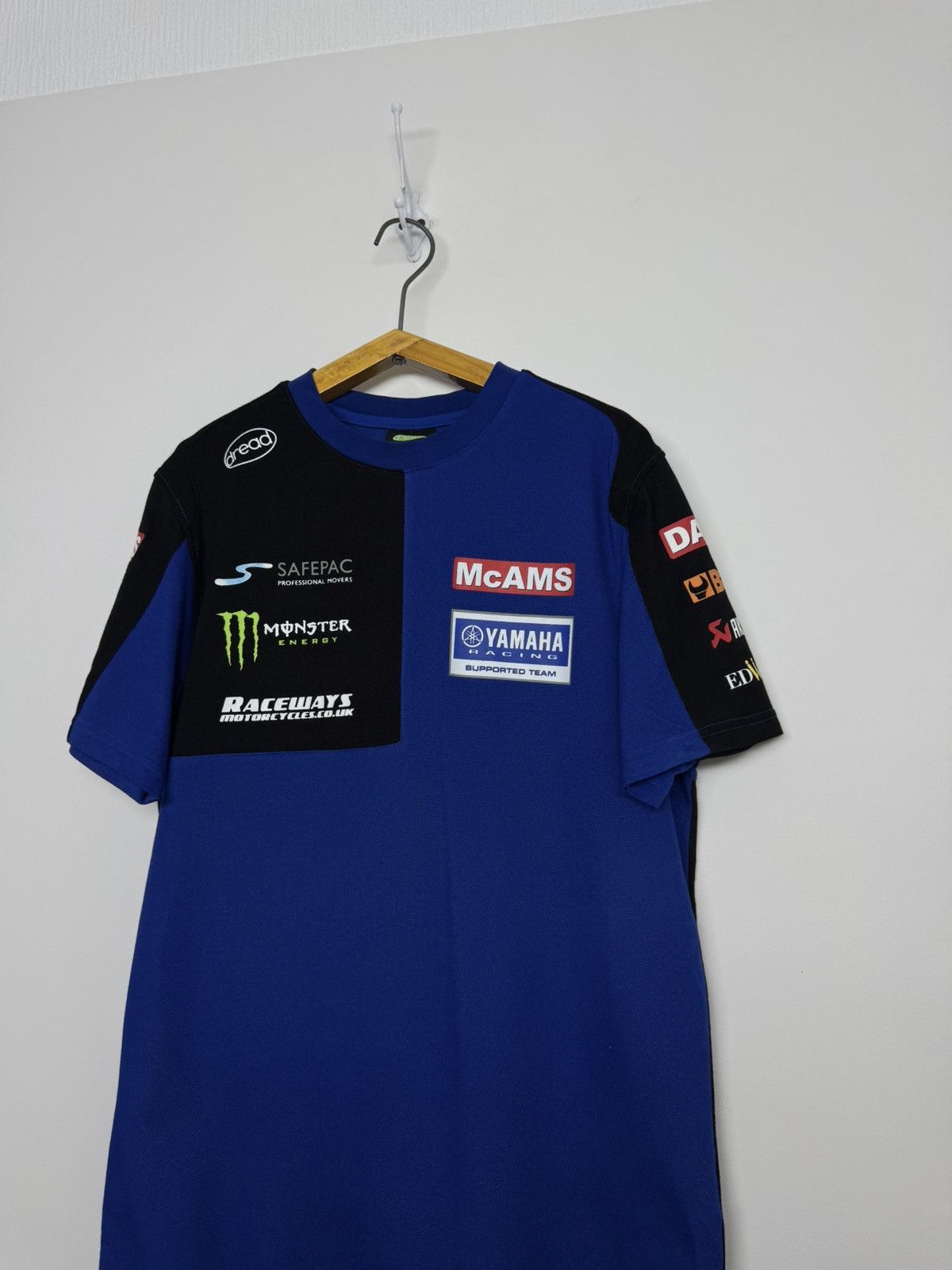 Yamaha Vintage Y2k Yamaha Mcams British Superbikes Team T Shirt Size US S / EU 44-46 / 1 - 3 Thumbnail