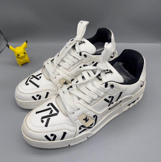 Louis Vuitton Louis Vuitton low-top shoes Size US 9 / EU 42 - 1 Thumbnail