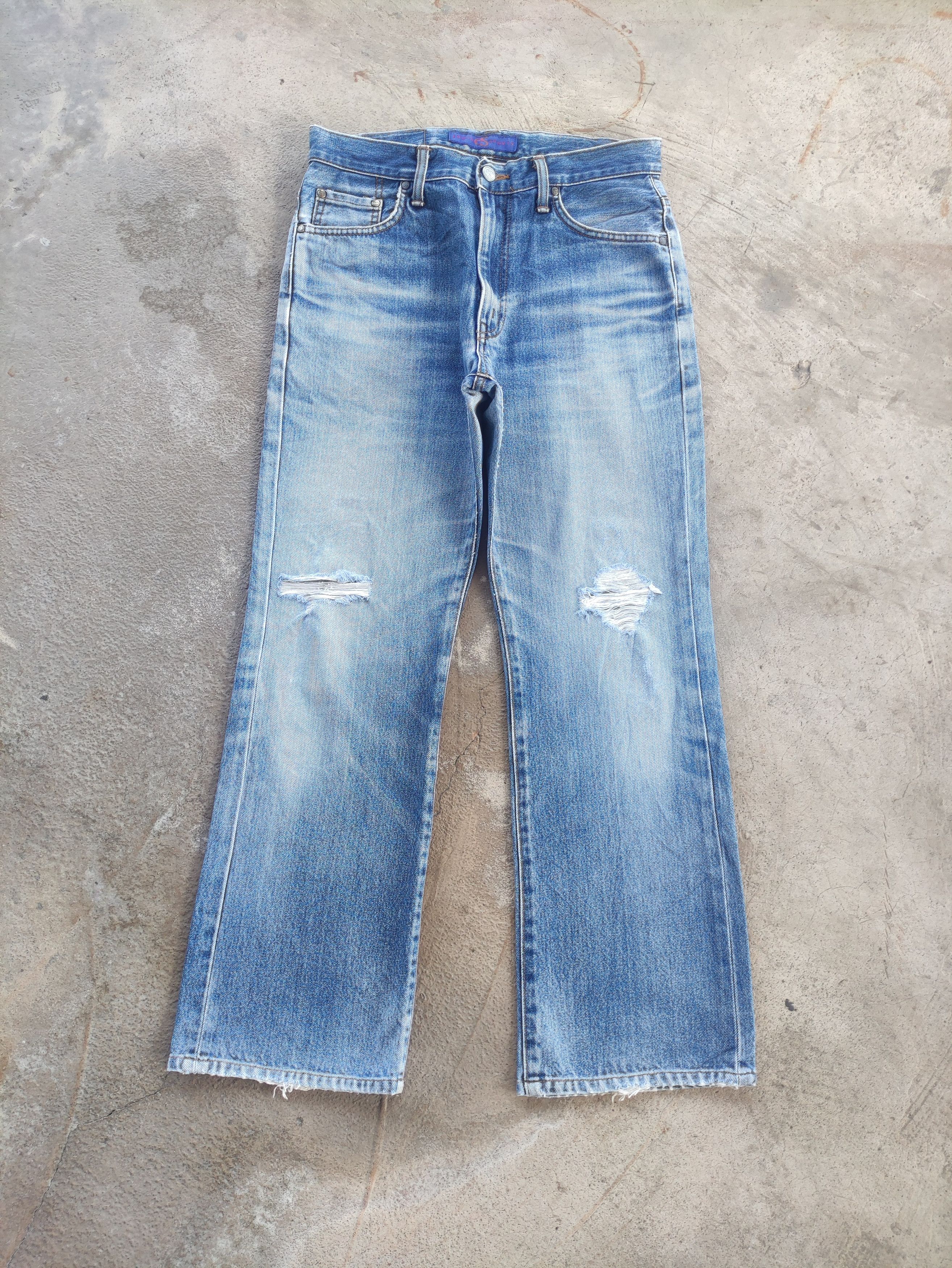 Edwin Vintage Edwin Japan Micro Flare Distressed Jean Size US 32 / EU 48 - 1 Thumbnail