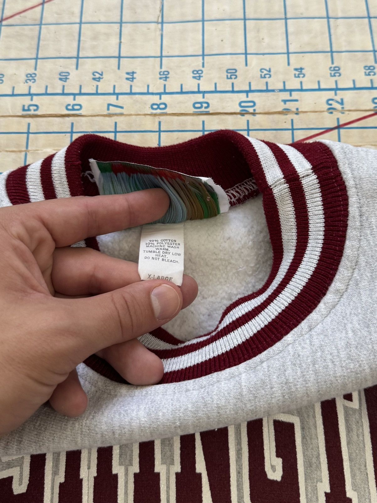 NCAA Vintage Washington Cougars Reverse Weave Style Ringer Crew Size US XL / EU 56 / 4 - 8 Thumbnail