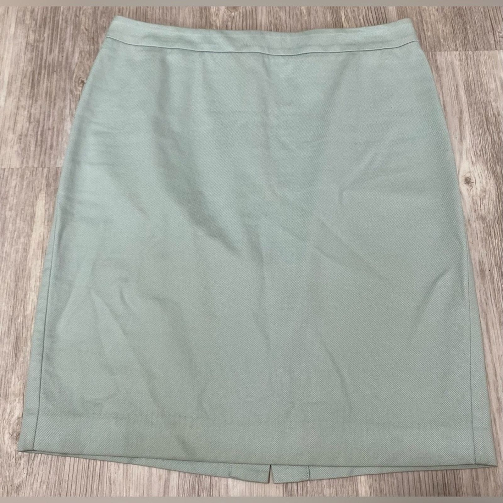 Other CAbi | Zip Closure Back Slit Knee Length Pencil Skirt | 6 Size 28" / US 6 / IT 42 - 1 Thumbnail