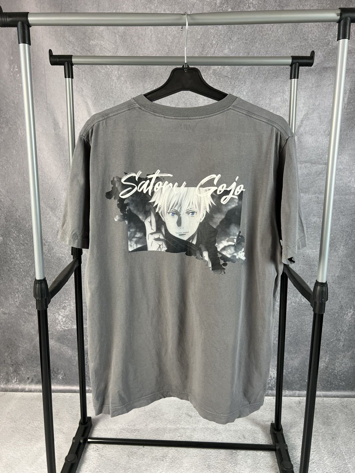 Anime Uniqlo x Gojo Satoru T-shirt Size US M / EU 48-50 / 2 - 2 Thumbnail