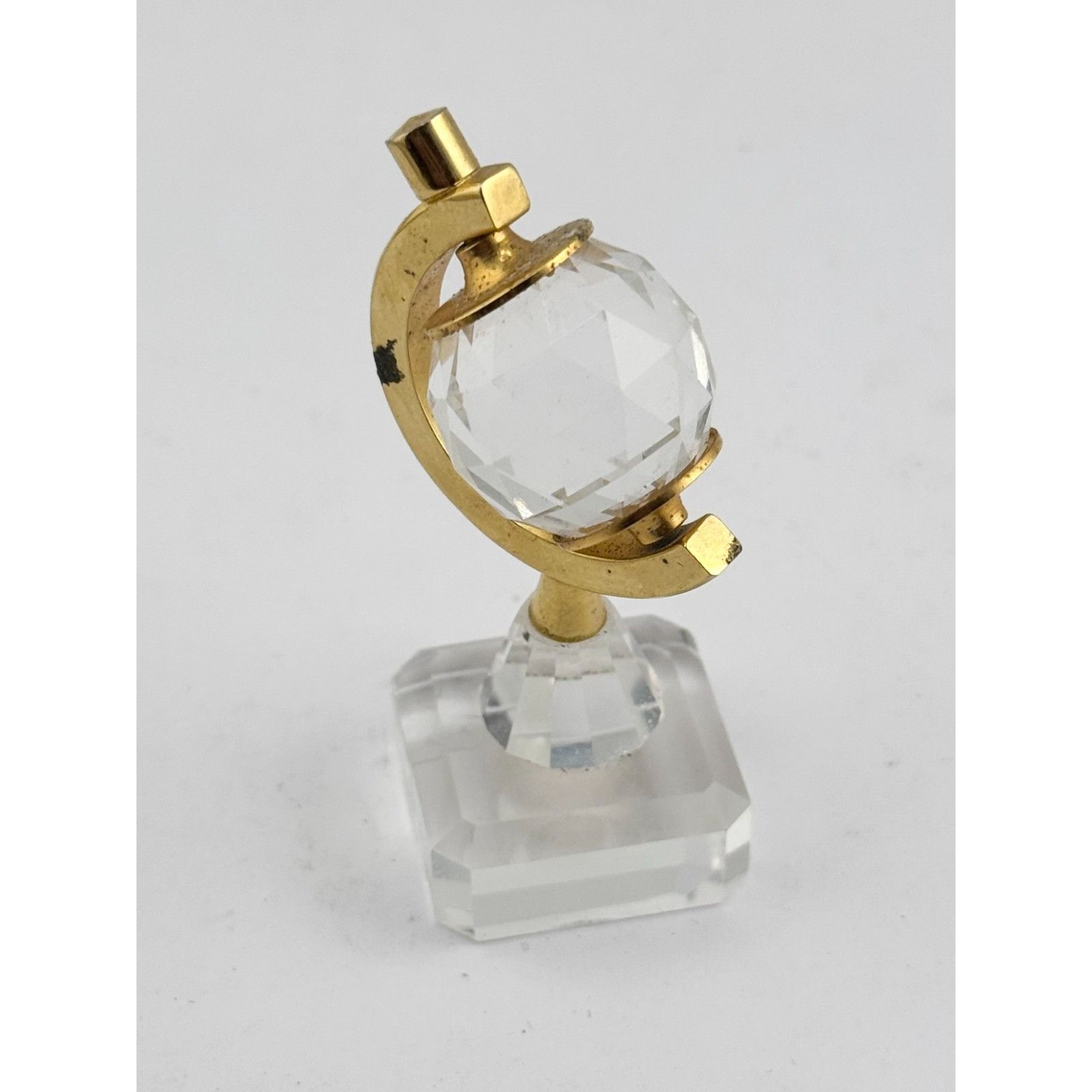 Vintage Vintage faceted crystal spinning globe figurine Size ONE SIZE - 2 Thumbnail