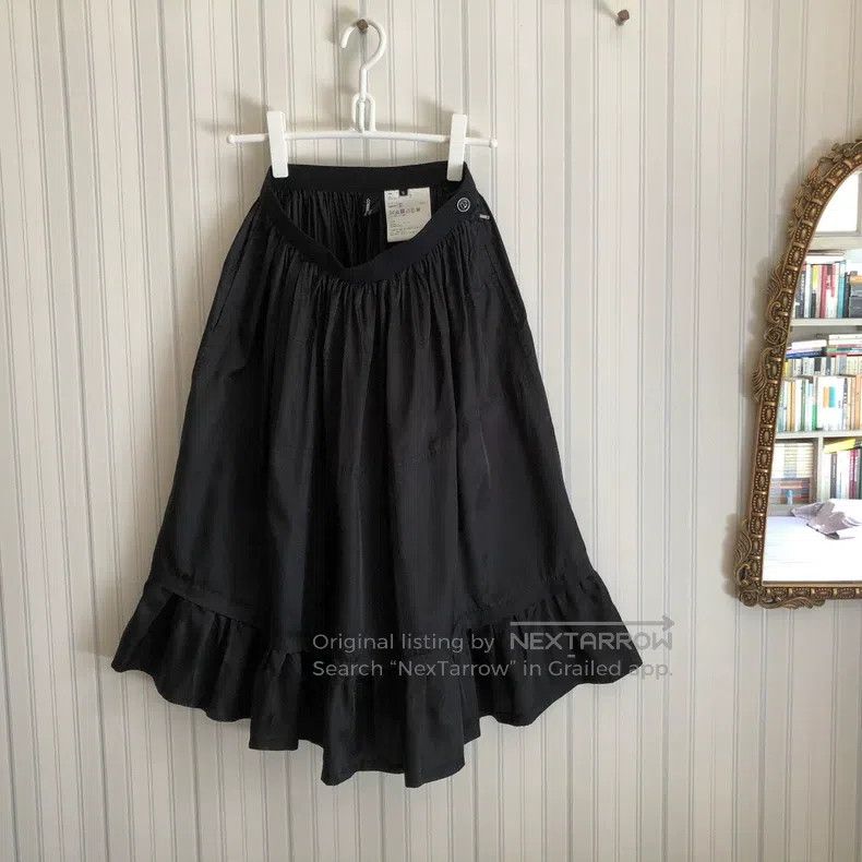Comme des Garcons Comme Des Garcons size S Pinched skirt tail thick glossy b Size 23" - 1 Thumbnail