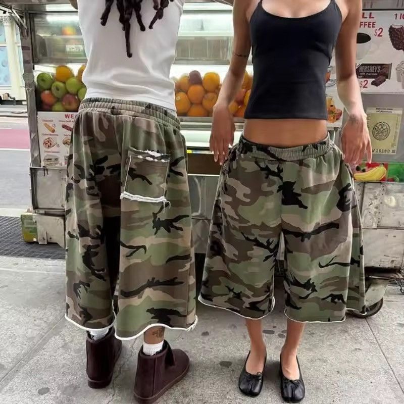Japanese Brand Camo Shorts Camouflage Pattern Rough Edge Size US 35 - 2 Thumbnail