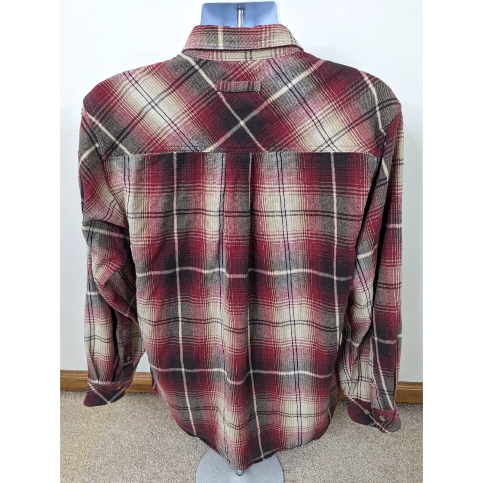 Vintage VINTAGE? Legendary Whitetails Flannel Shirt Mens M Plaid Button Long Sleeve Red Cotton X? Size US M / EU 48-50 / 2 - 2 Thumbnail
