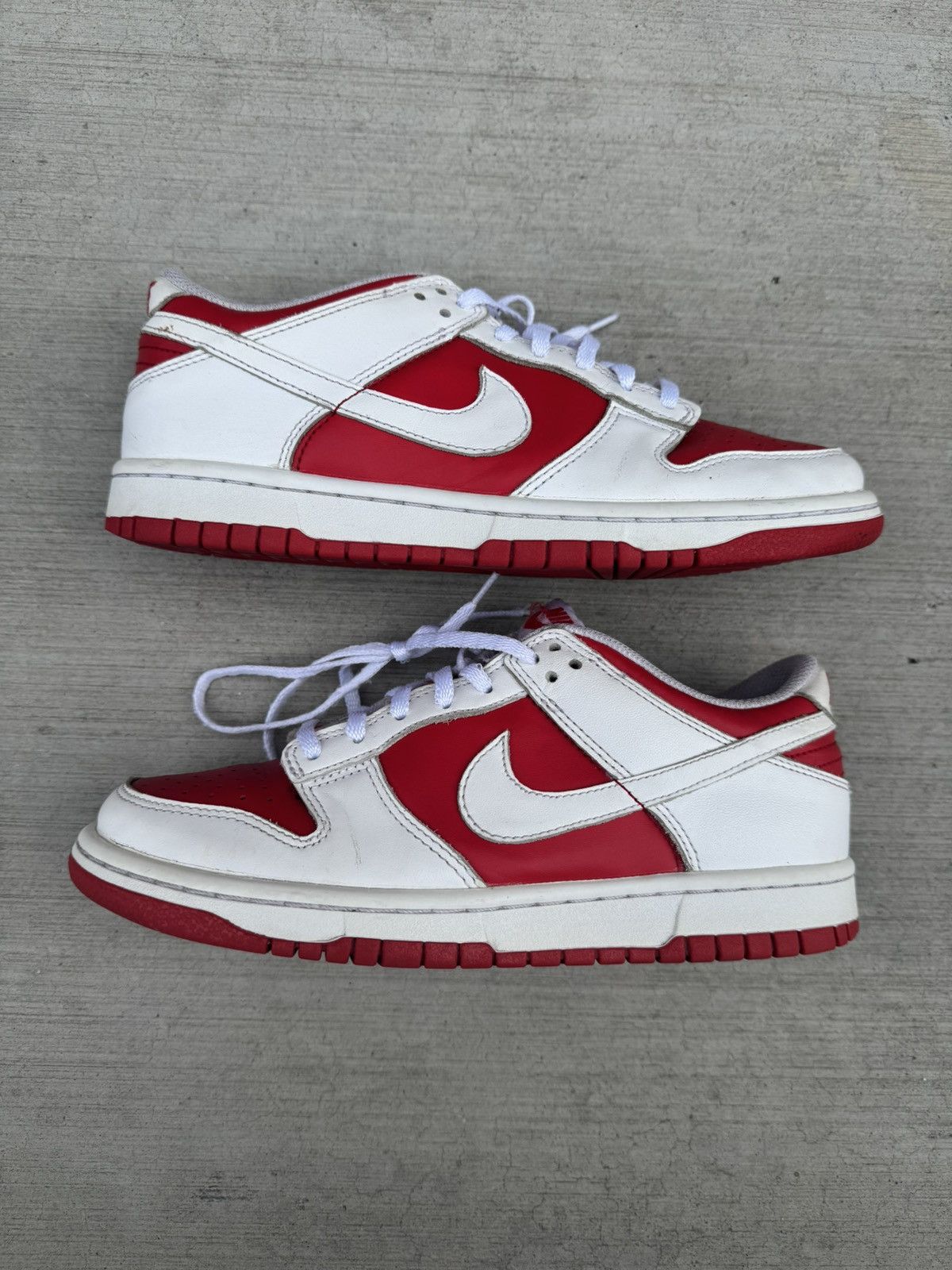 Nike NIKE DUNK LOW GYM RED WHITE CHAMPIONSHIP SIZE 6Y / 7.5 W Size US 6 / EU 39 - 1 Thumbnail