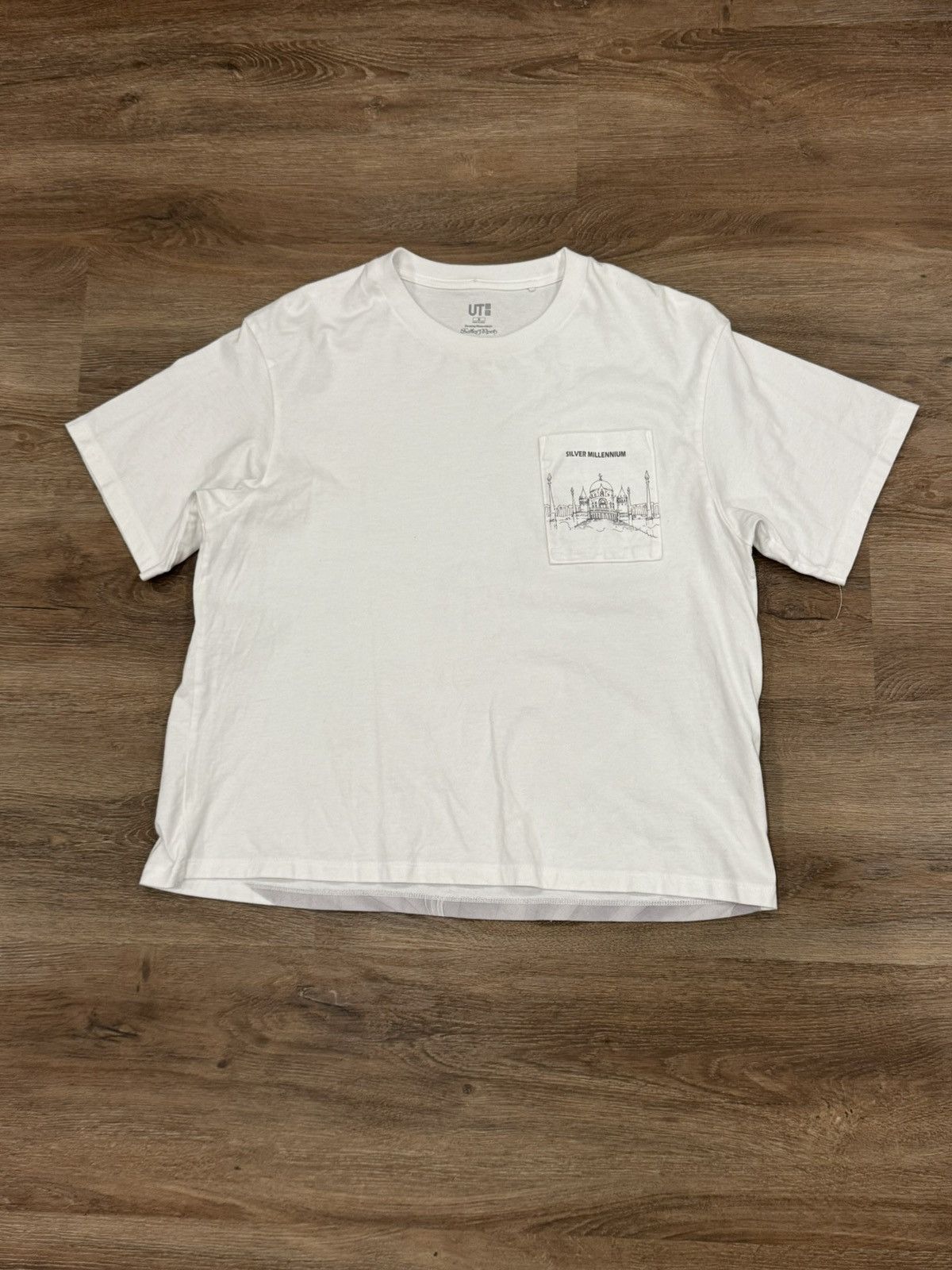 Uniqlo Uniqlo UT × Pretty Guardian Sailor Moon “Silver Millennium” Size US S / EU 44-46 / 1 - 1 Thumbnail