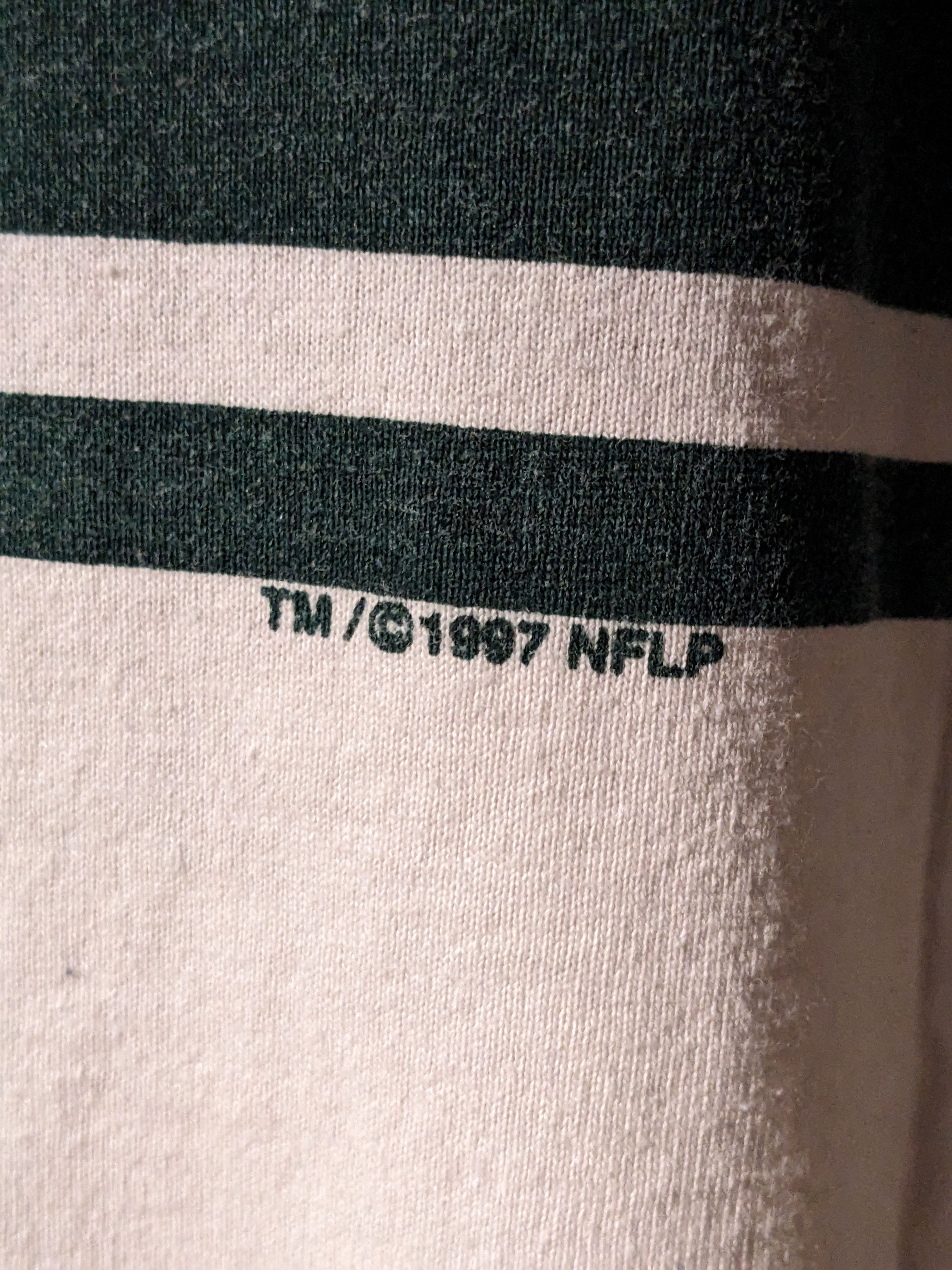 NFL × Vintage Vintage 1997 Green Bay Packers NFL Football Two Tone T-Shirt Size US XL / EU 56 / 4 - 6 Thumbnail
