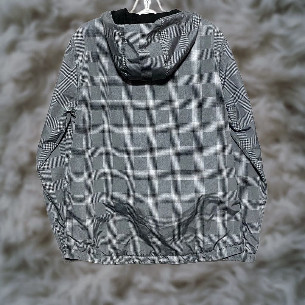 American Eagle Outfitters VINTAGE American Eagle Hoodie Windbreaker Pullover Rain Jacket Acrylic Gray Plaid Mens S Size US S / EU 44-46 / 1 - 1 Thumbnail