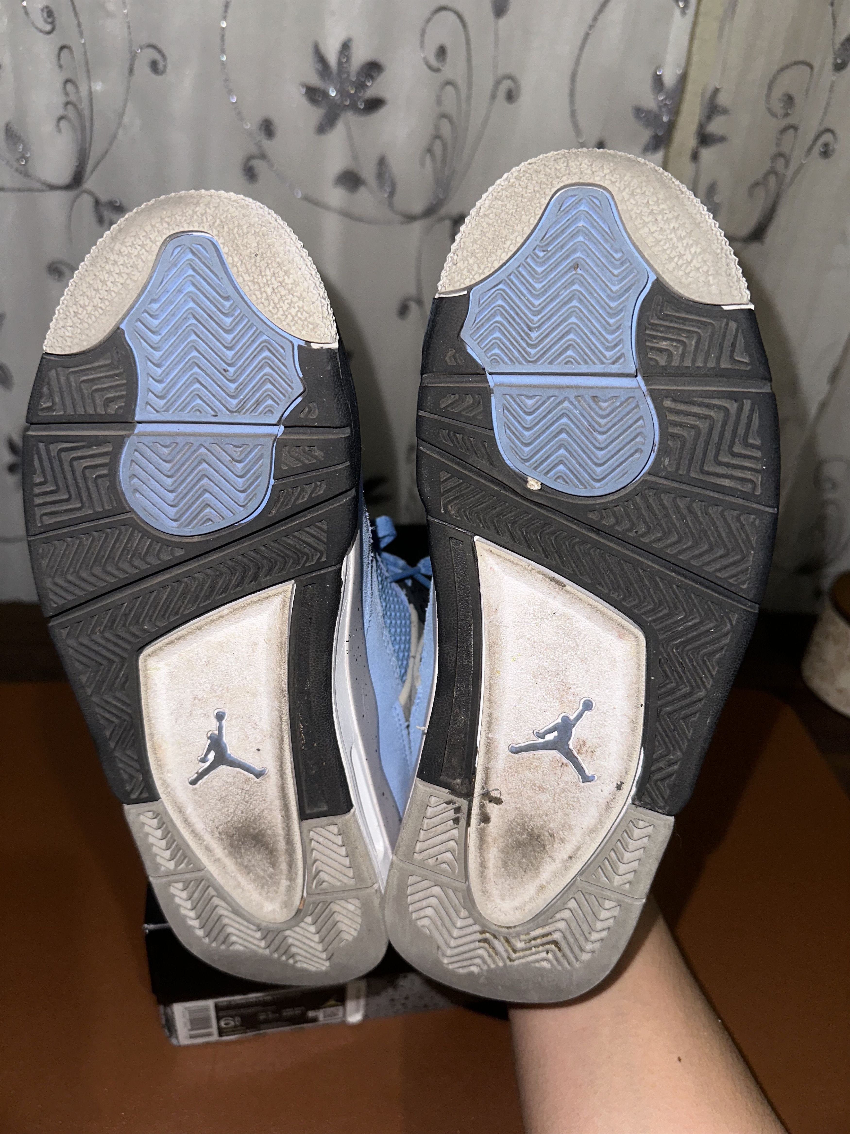Jordan Brand Jordan 4 ‘University Blue’ Size US 6.5 / EU 39-40 - 7 Thumbnail