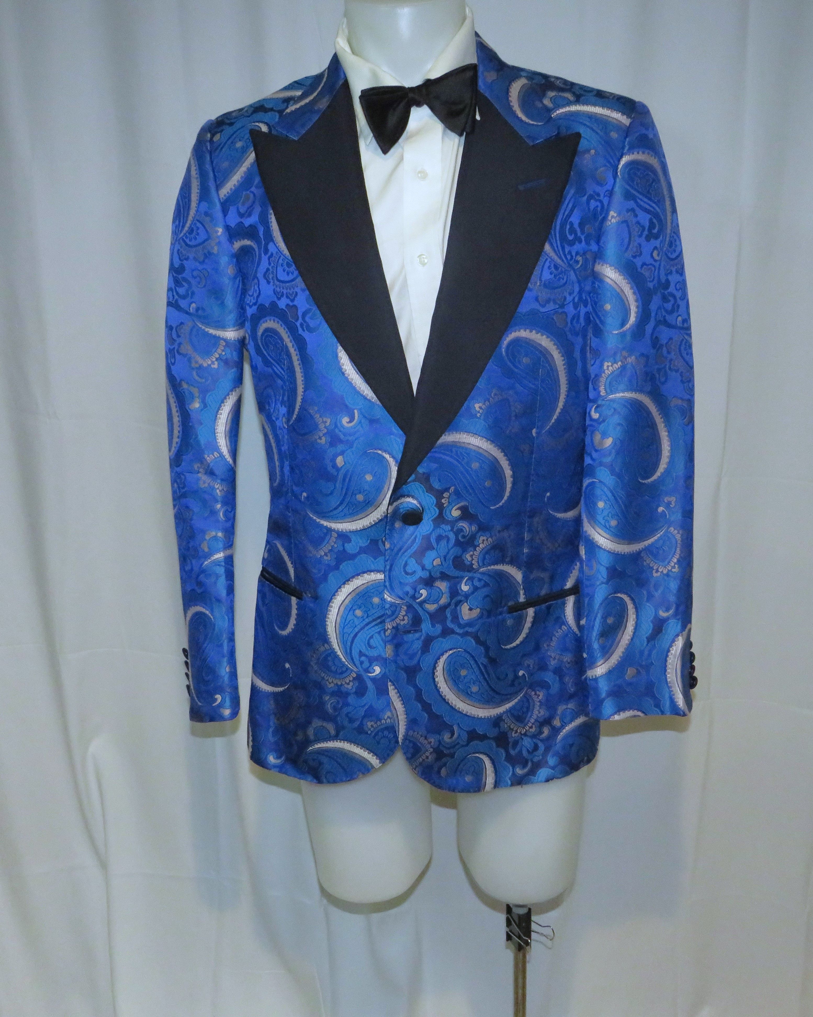 Tom Ford Base A Windsor Blue Paisley Silk Blend Dinner Jacket 46L NWT Size 46L - 1 Thumbnail