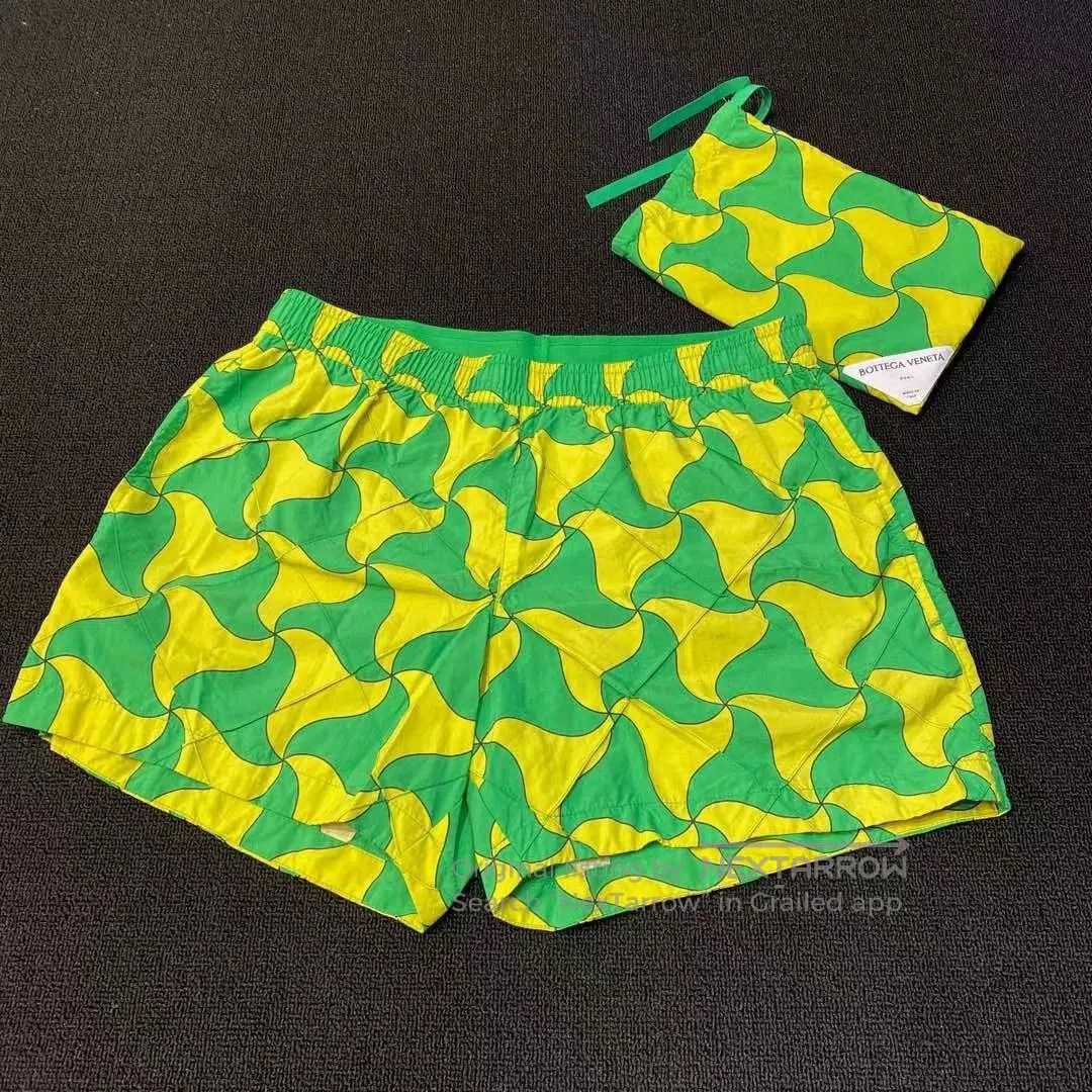 Bottega Veneta Bottega Veneta Men's Beach Shorts. Size US 32 / EU 48 - 3 Thumbnail