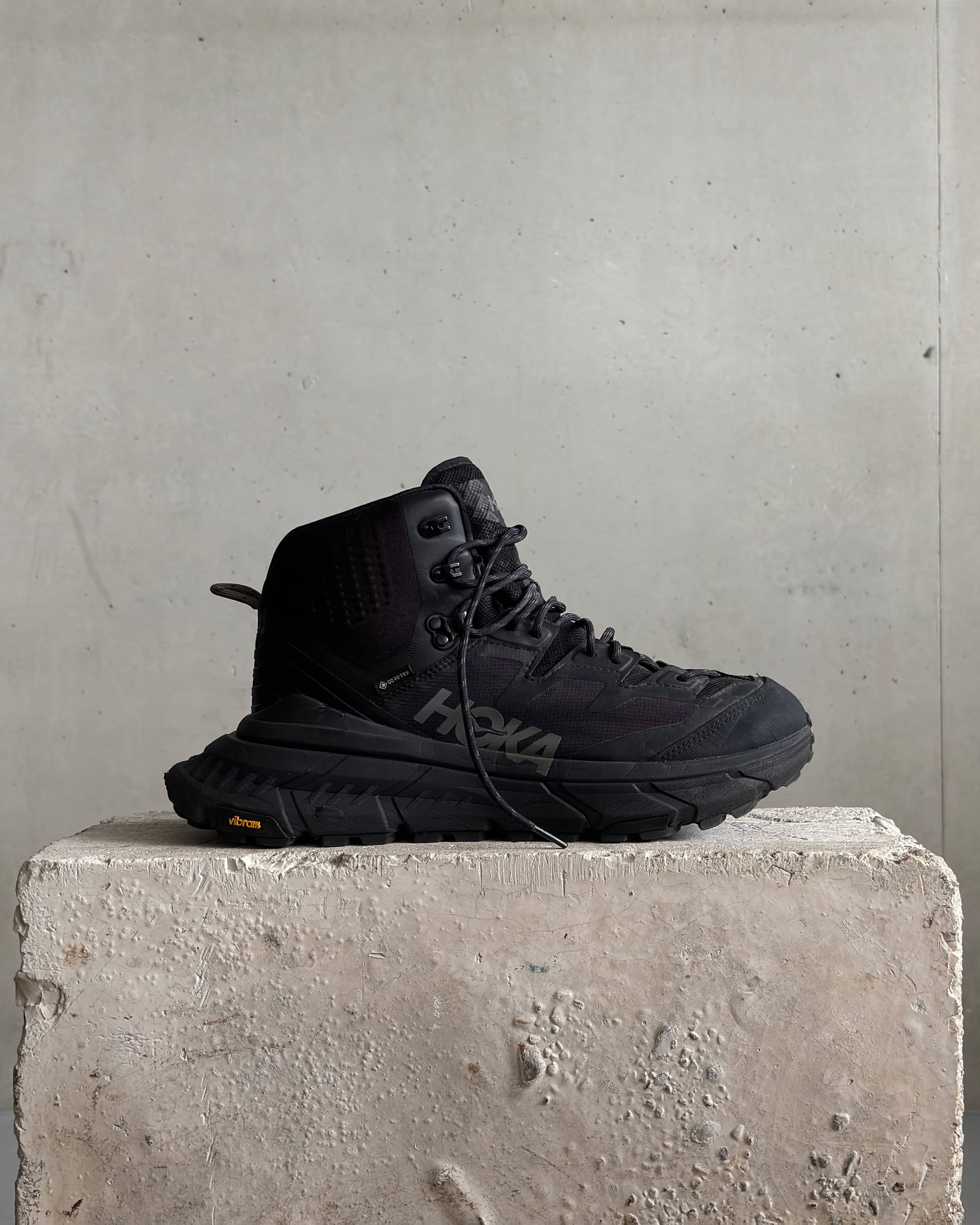 Hoka Hoka One TenNine Hike GORE-TEX Size US 10 / EU 43 - 10 Thumbnail