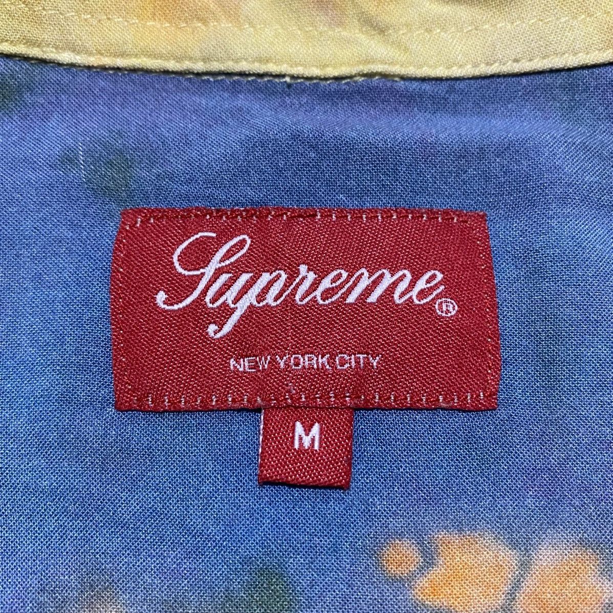 Supreme FW19 Supreme Batik Print Rayon Shirt Button Size US L / EU 52-54 / 3 - 5 Thumbnail