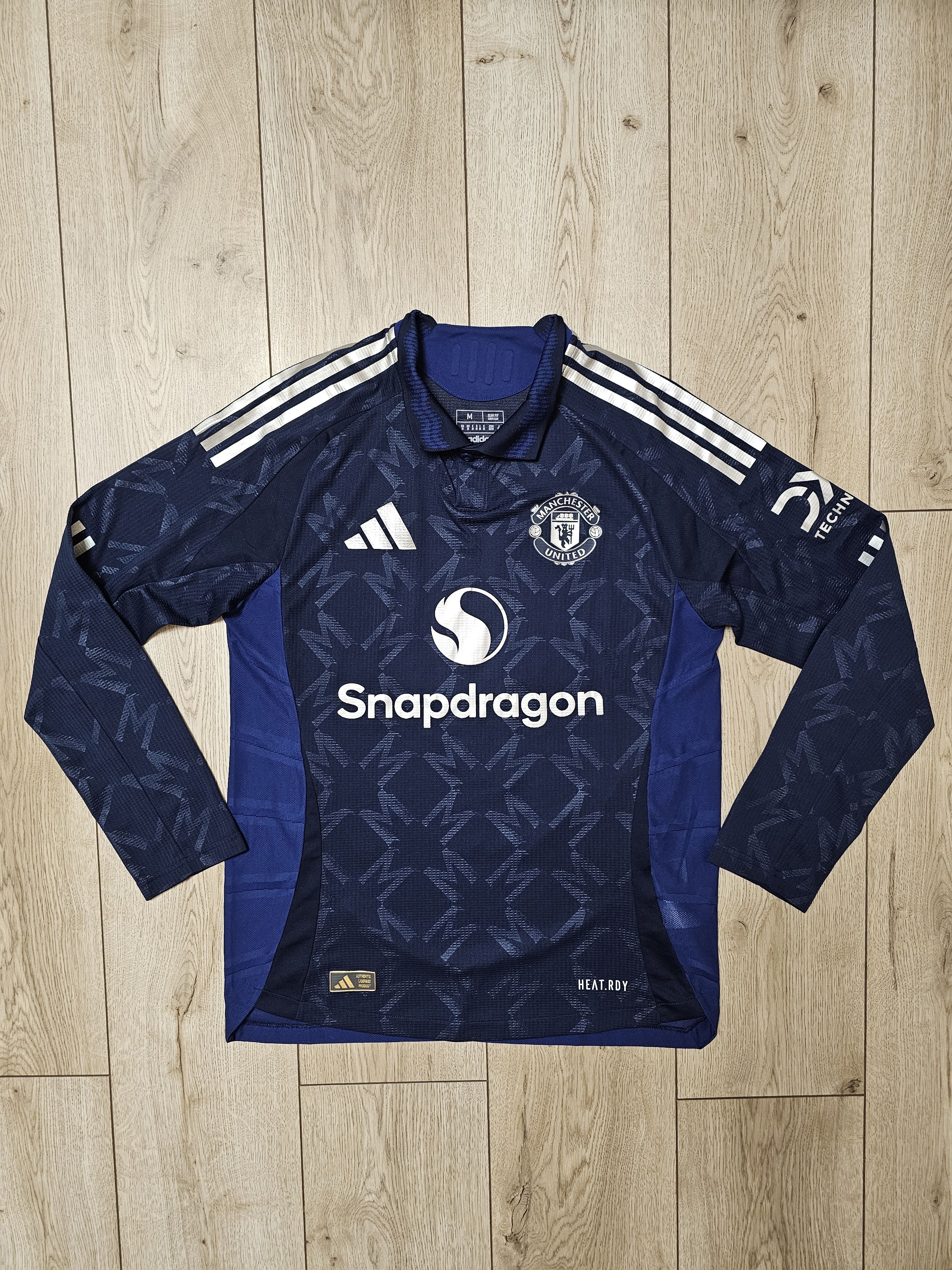 Adidas MANCHESTER UNITED 2025 AWAY HOJLUND PLAYER ISSUE FOOTBALL Size US M / EU 48-50 / 2 - 1 Thumbnail