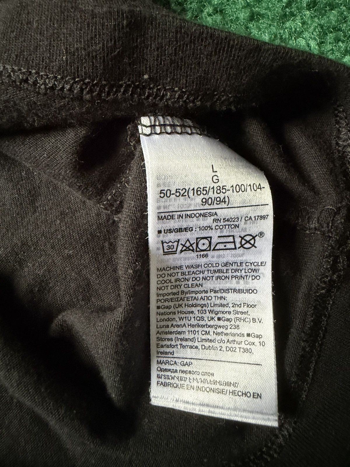 Gap Gap Classic Logo Black-on-Black Spellout Tee Size US L / EU 52-54 / 3 - 5 Thumbnail