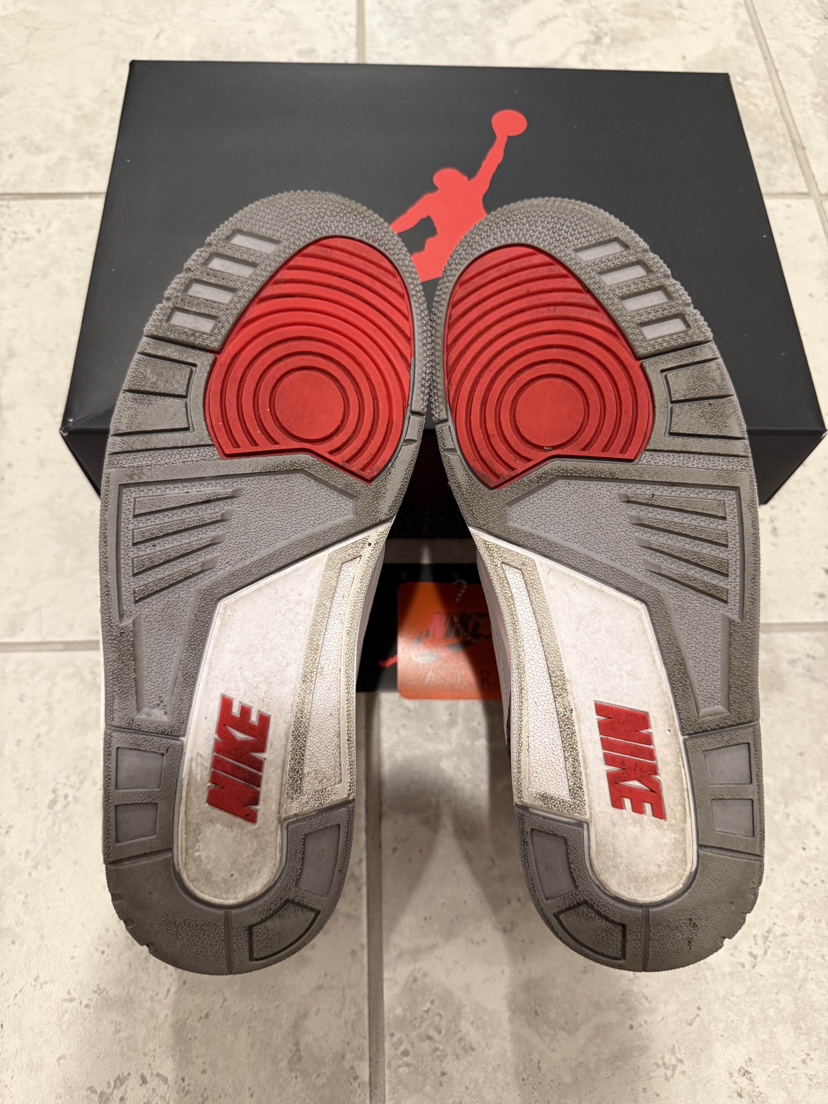 Jordan Brand Air Jordan 3 Retro Fire Red (2022) DN3707-160 US Men's 9.5 Size US 9.5 / EU 42-43 - 6 Thumbnail