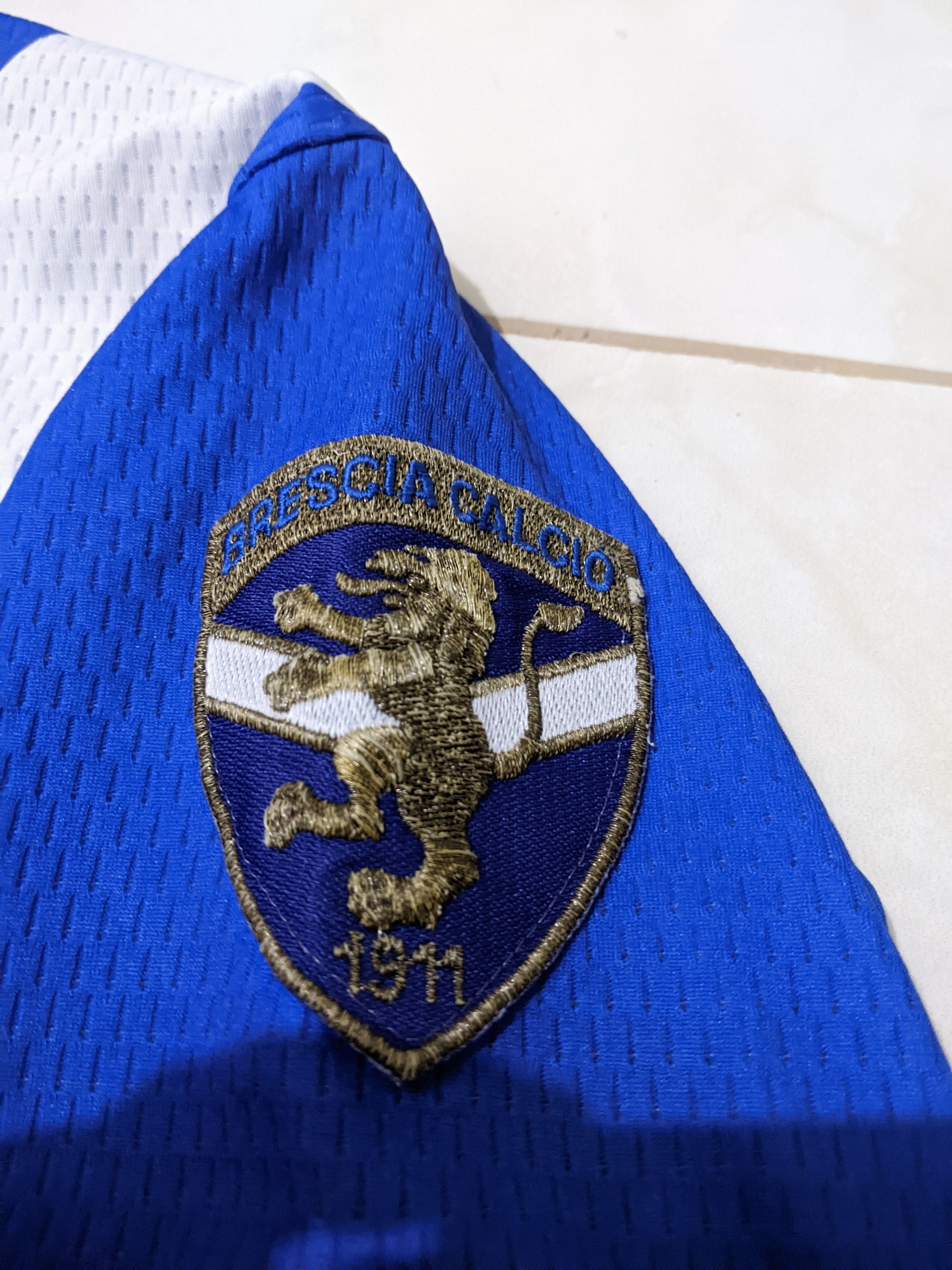 Vintage Jersey Brescia 2000 home Baggio football shirt Size US L / EU 52-54 / 3 - 5 Thumbnail