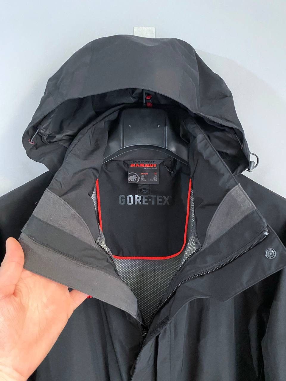 Mammut Mammut GORE-TEX Men's Black Waterproof Hooded Jacket Size XL Size US XL / EU 56 / 4 - 10 Thumbnail