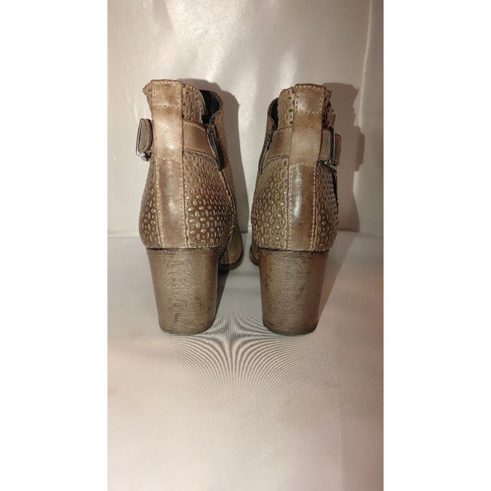 Noose & Monkey Naughty Monkey Show Stoppa Perforated Leather Boots Size 8M Size US 8 / IT 38 - 6 Thumbnail