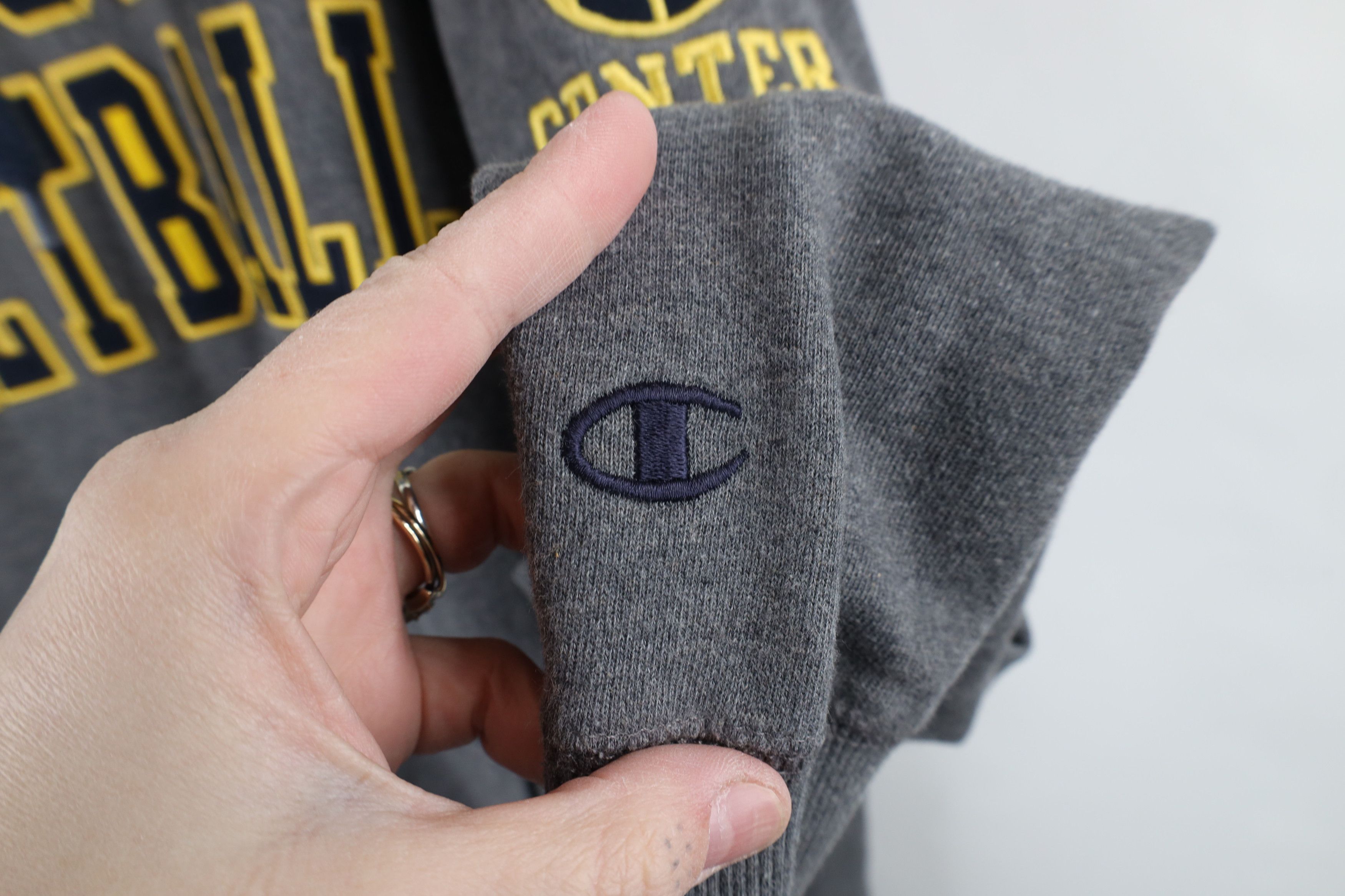 Champion × Vintage Vintage Champion University of Michigan Basketball Hoodie Size US XL / EU 56 / 4 - 5 Thumbnail