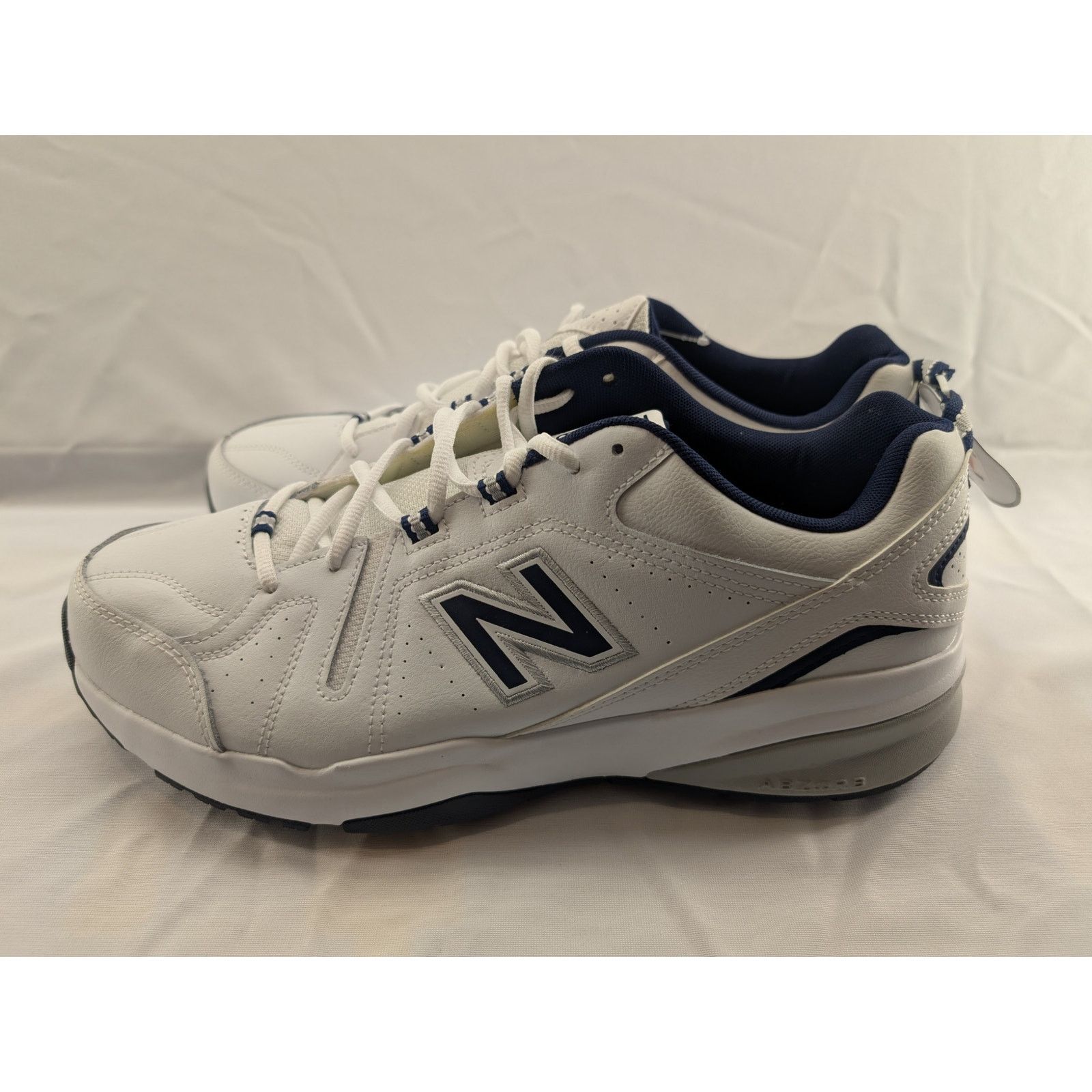 New Balance New New Balanace Men's MX608v5 Training Shoes size 13D Size US 13 / EU 46 - 3 Thumbnail