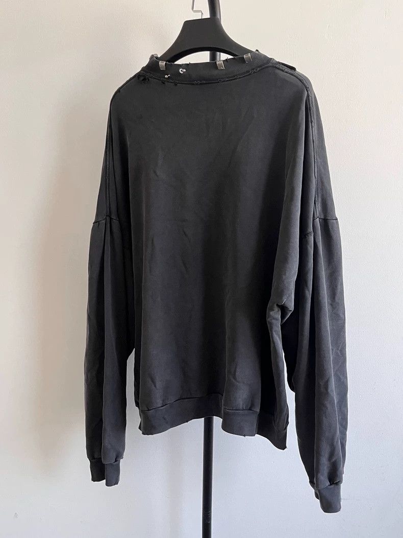 Balenciaga Balenciaga FW23 Solid Perforated Metallic Crew Neck Long Sl Size US S / EU 44-46 / 1 - 2 Thumbnail