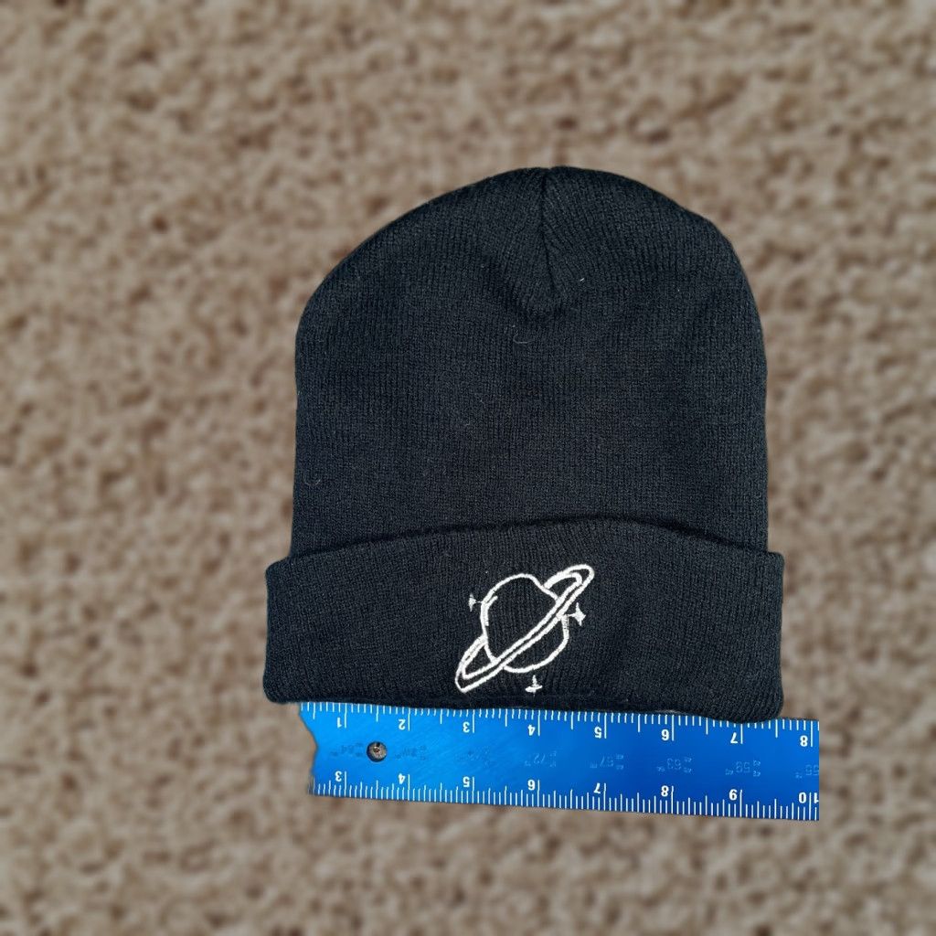 Vintage Unbranded Beanie Adult One Size Black Knit 100% Acrylic Embroidered Planet Saturn Toque Knit Hat Mens Size ONE SIZE - 1 Thumbnail