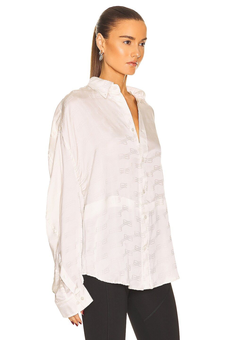 Balenciaga o1bcso1str1124 BB Monogram Twisted Sleeve Shirt in White Size XS / US 0-2 / IT 36-38 - 2 Thumbnail