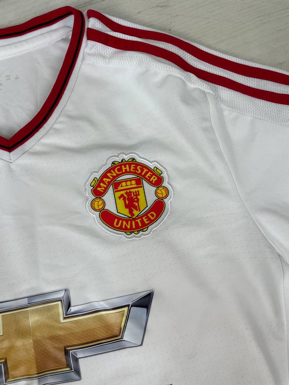 Adidas Adidas Manchester United 2015 2016 Away Shirt Soccer Jersey Size US L / EU 52-54 / 3 - 9 Thumbnail