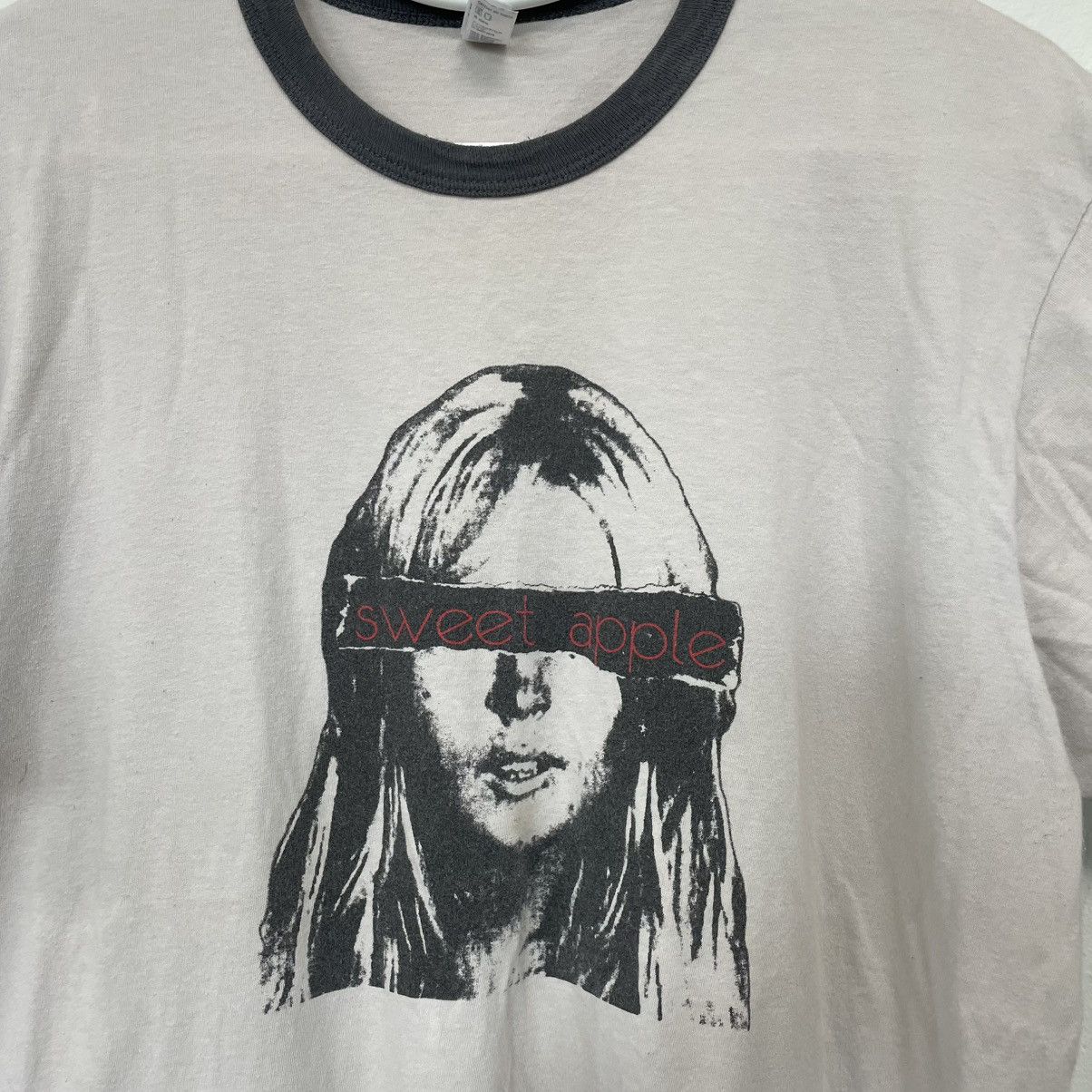 Band Tees Sweet Apple band Dinosour Jr J mascis Cobra Verde Size US M / EU 48-50 / 2 - 2 Thumbnail