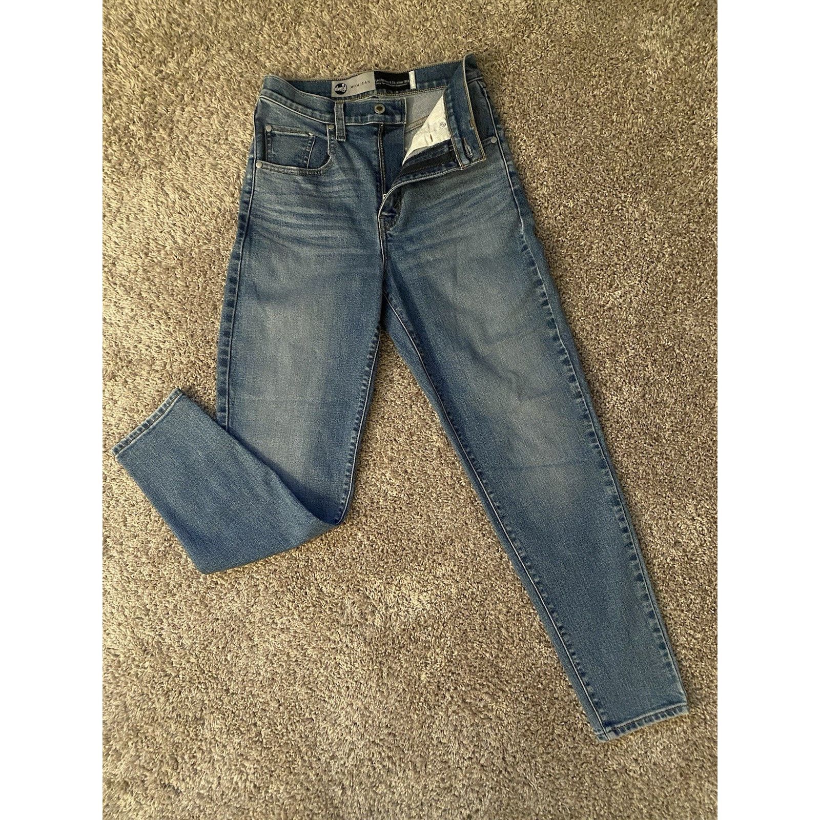 Levi Strauss & co Silver Tab Mom Jean
