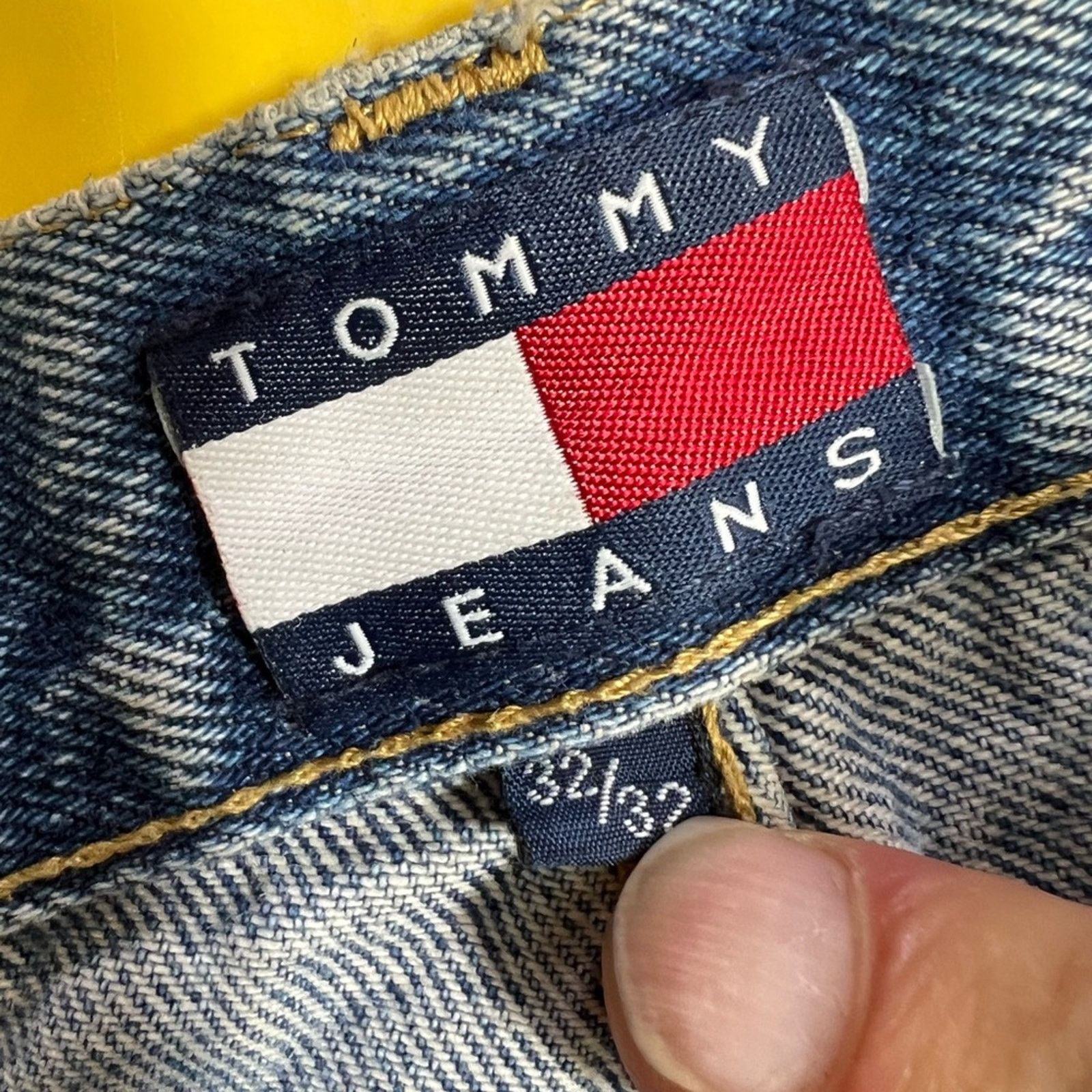 Tommy Hilfiger VTG Tommy Hilfiger Patch Side Detail Relaxed Fit Jeans 32x32 Size US 32 / EU 48 - 6 Thumbnail