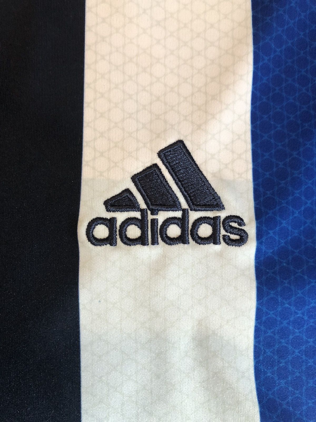 Adidas Team GB Olympic 2012 kit - Medium Size US M / EU 48-50 / 2 - 4 Thumbnail
