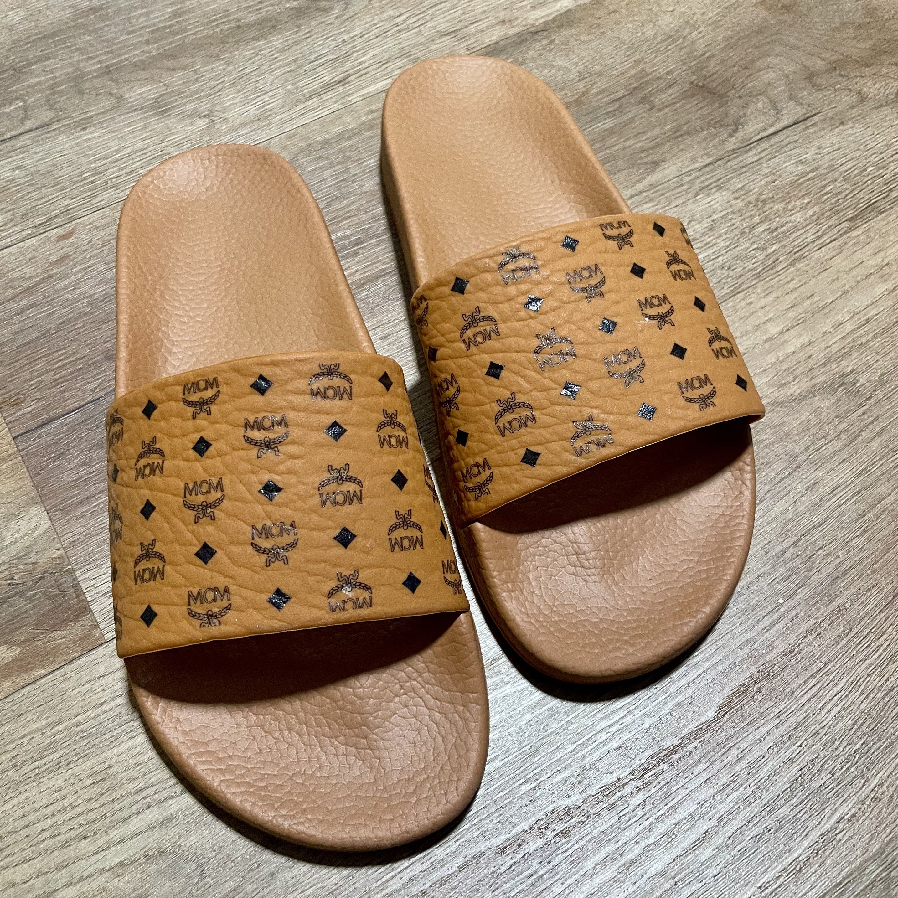 MCM MCM Monogram Slides Size US 9 / EU 42 - 1 Thumbnail