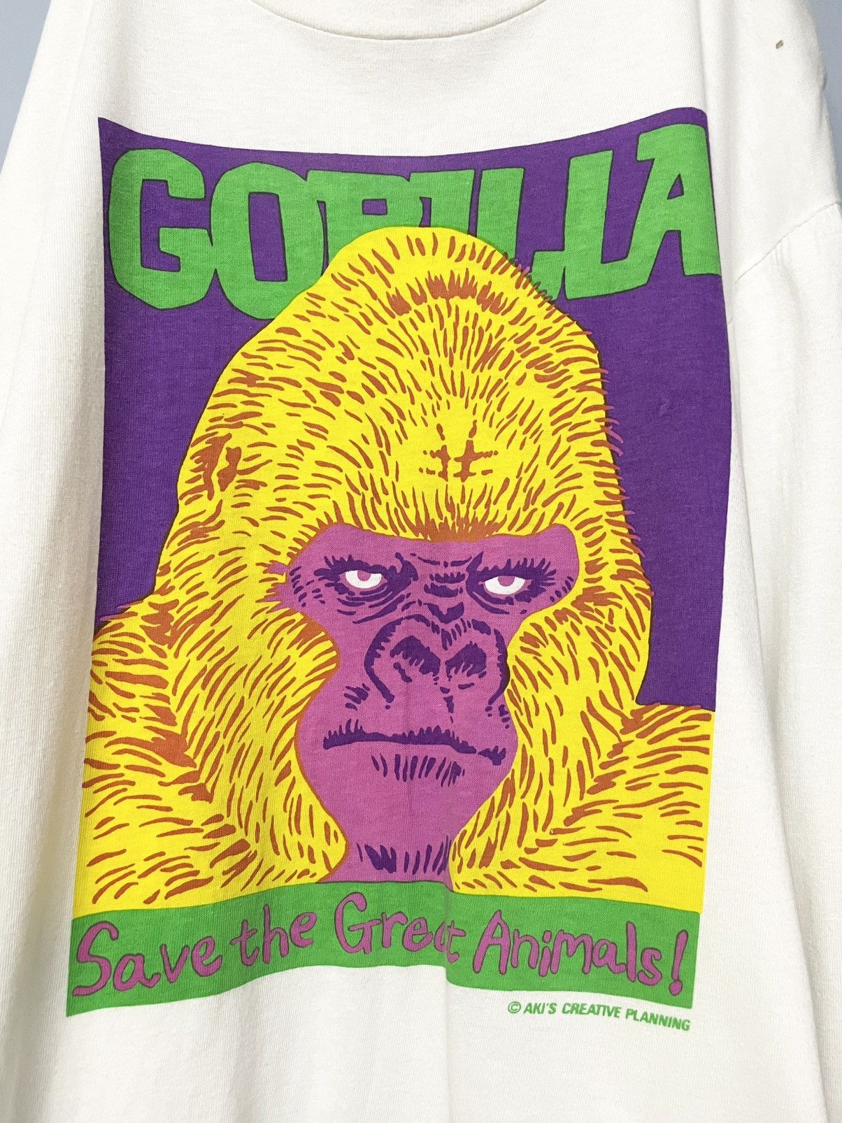 Japanese Brand Vintage 1990s ‘Gorrila’ Save The Great Animals Photo Tshirt Size US M / EU 48-50 / 2 - 8 Thumbnail