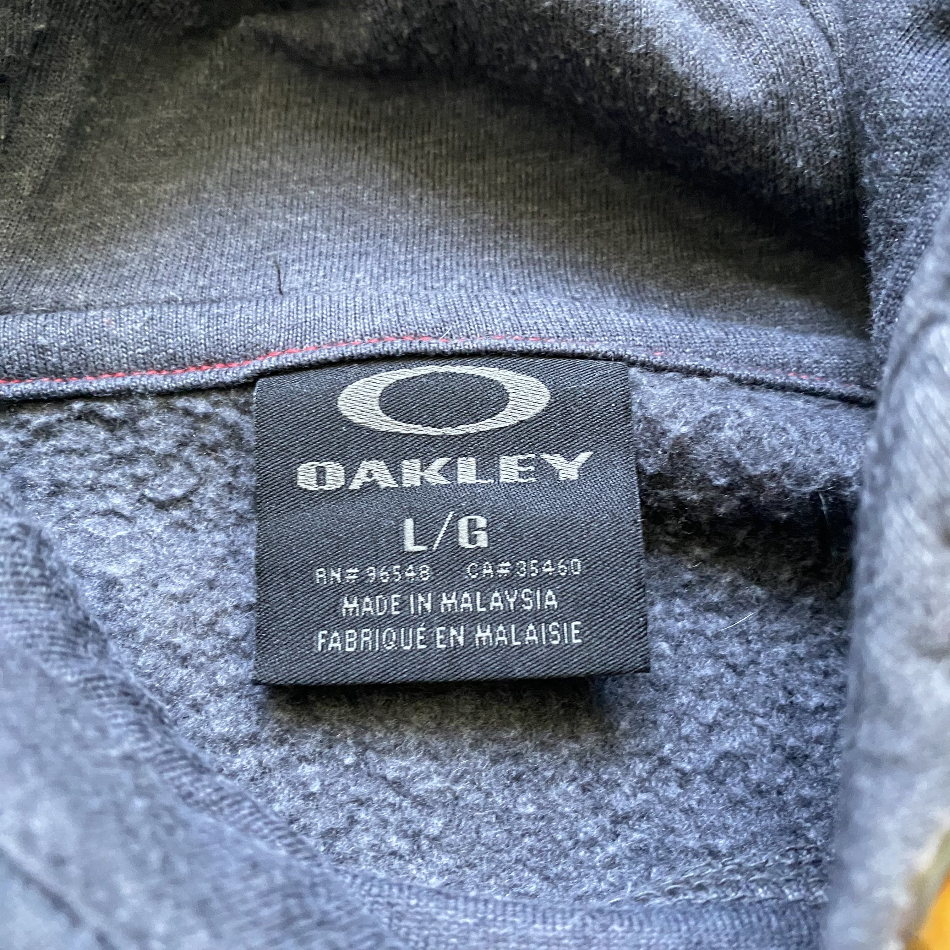 Oakley 🏂 Oakley hoodie center logo board wear Surf Skater Size US L / EU 52-54 / 3 - 6 Thumbnail