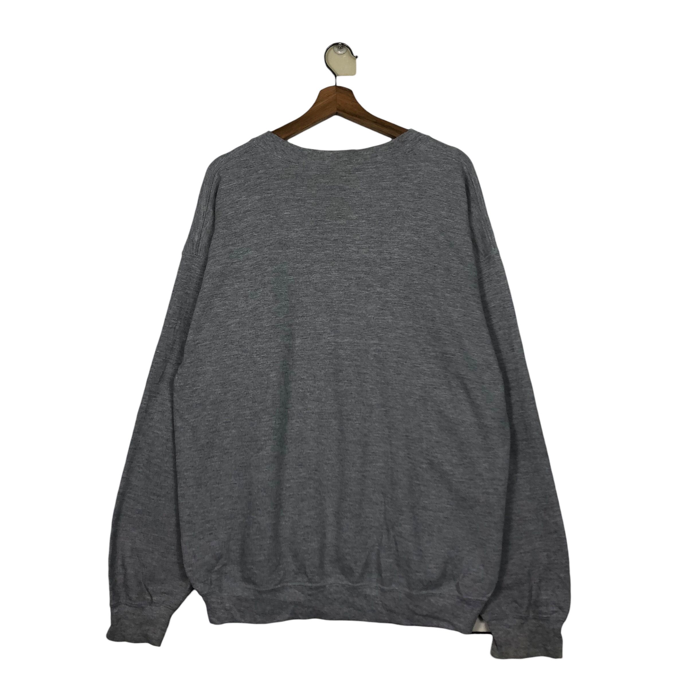 Japanese Brand 📌Vintage Sweatshirt Crewneck Mickey Mouse Hand Style Size US L / EU 52-54 / 3 - 9 Thumbnail
