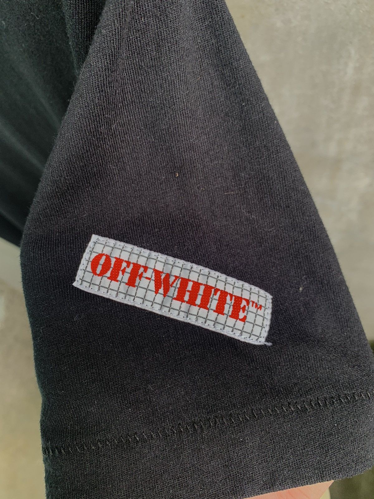 Off-White SS17 Seeing Things Arrow Tee Size US XS / EU 42 / 0 - 3 Thumbnail