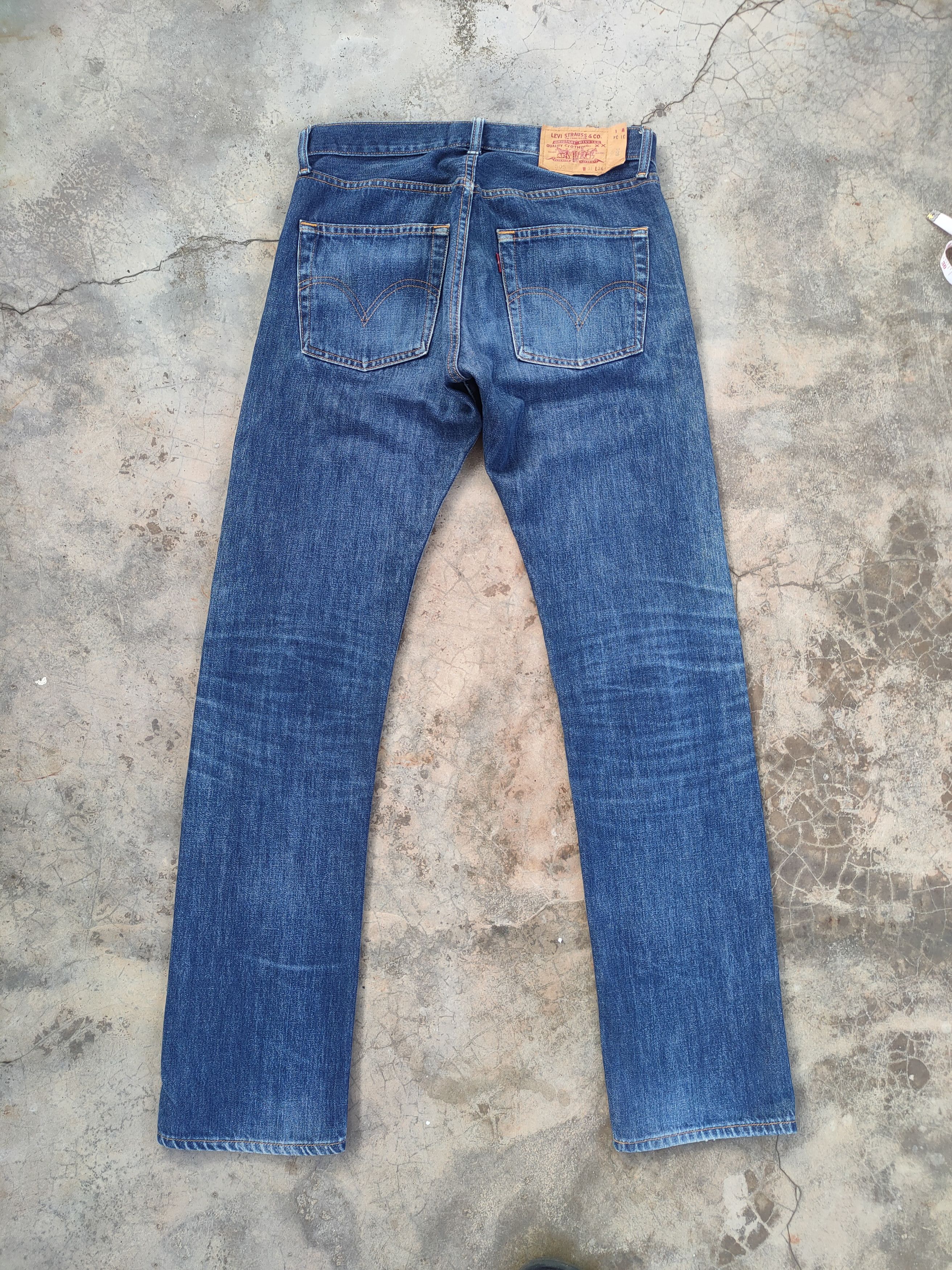 Levi's Vintage Clothing VINTAGE Y2k LEVI'S 505 FADED DISTRESSED JEANS PANTS Size US 31 - 7 Thumbnail