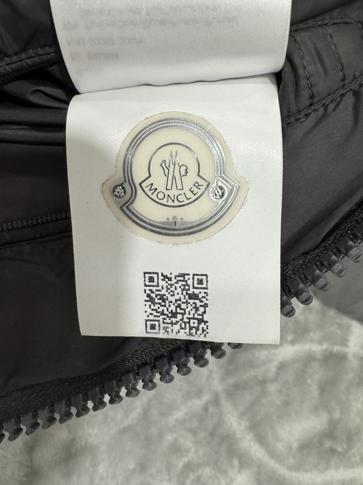 Moncler Moncler Hooded Puffer Jacket – Grey Wool Blend Size US L / EU 52-54 / 3 - 10 Thumbnail