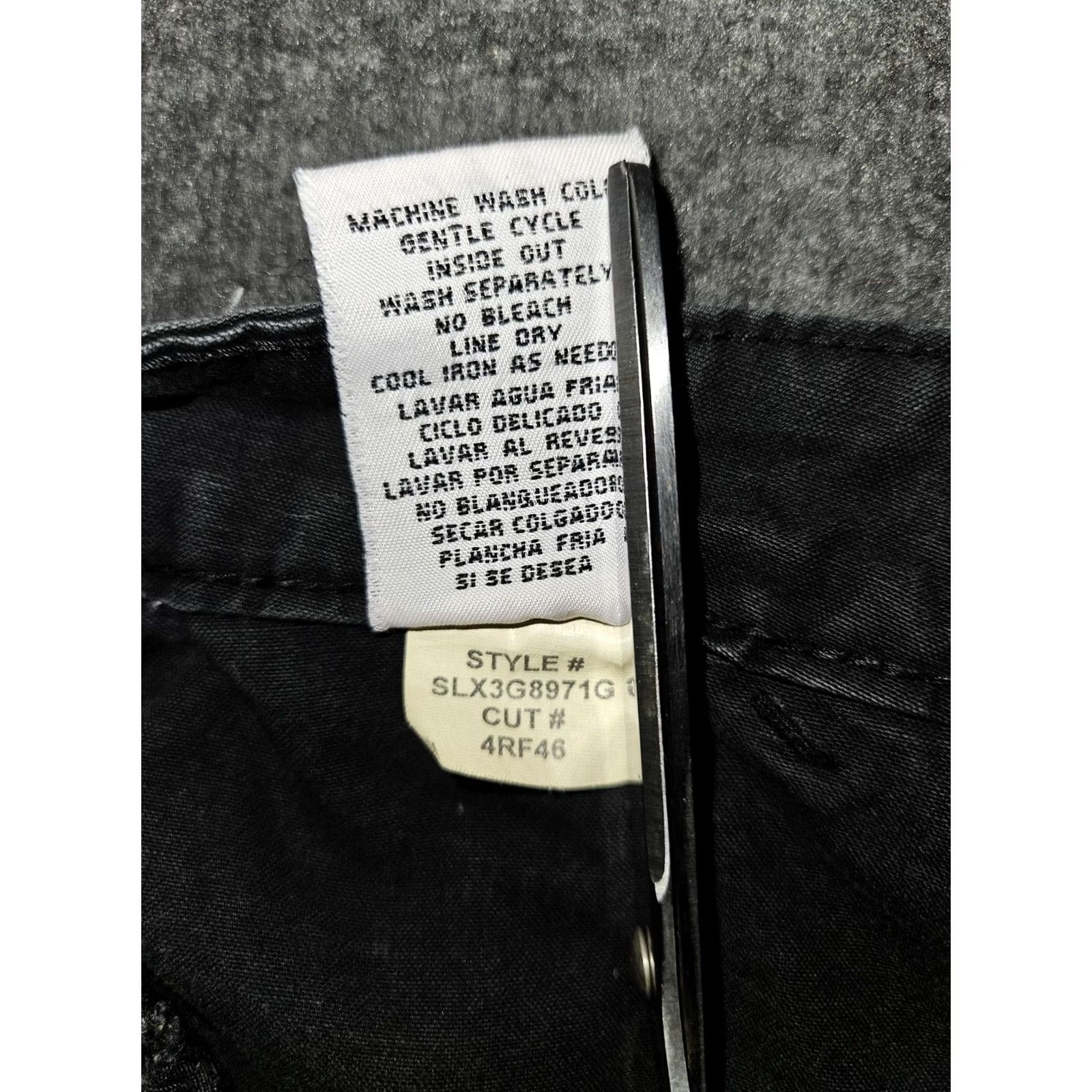 L.E.I. LEI Cargo Pants Womens 9 Black Cropped Utility Pockets Adjustable Hem Casual Capri Pants Size 30" / US 8 / IT 44 - 4 Thumbnail