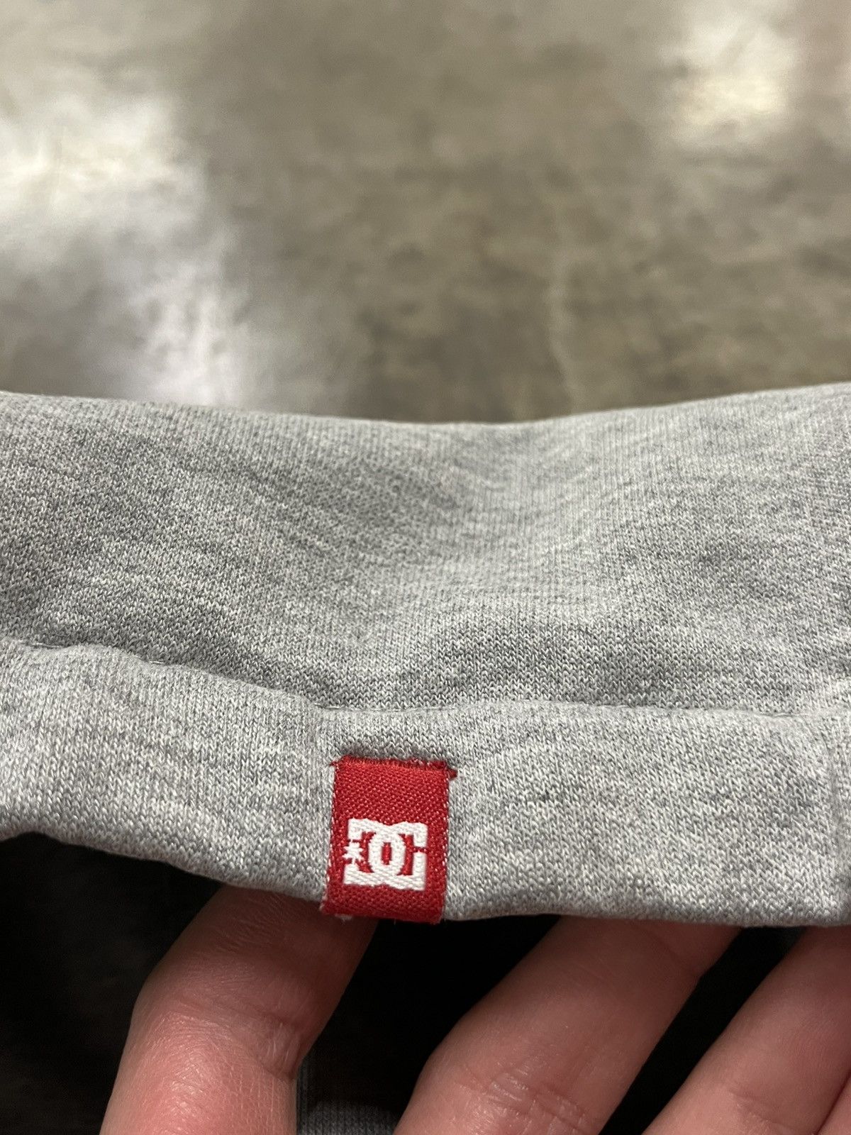Vintage Y2K DC shoes skater hoodie boxy fit heavy cotton rare hype Size US XL / EU 56 / 4 - 8 Thumbnail
