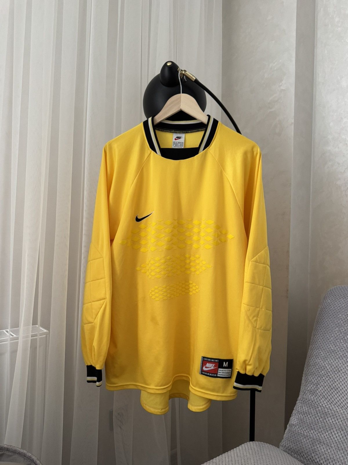 Nike Nike Vintage Soccer UK Blockcore Yellow Longsleeve Jersey Size US L / EU 52-54 / 3 - 7 Thumbnail