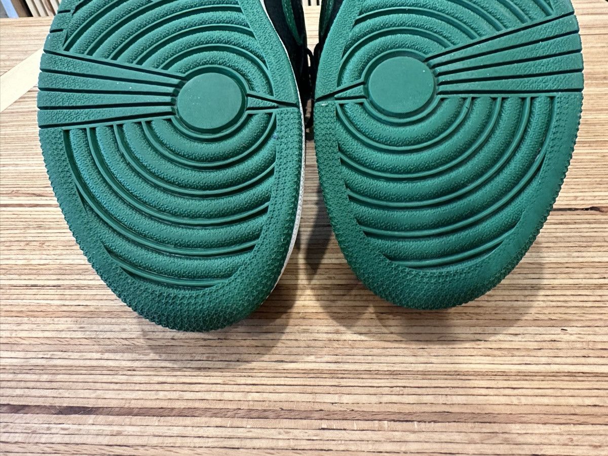 Jordan Brand Air Jordan 1 Retro High OG Black/Pine Green Size US 9.5 / EU 42-43 - 12 Thumbnail