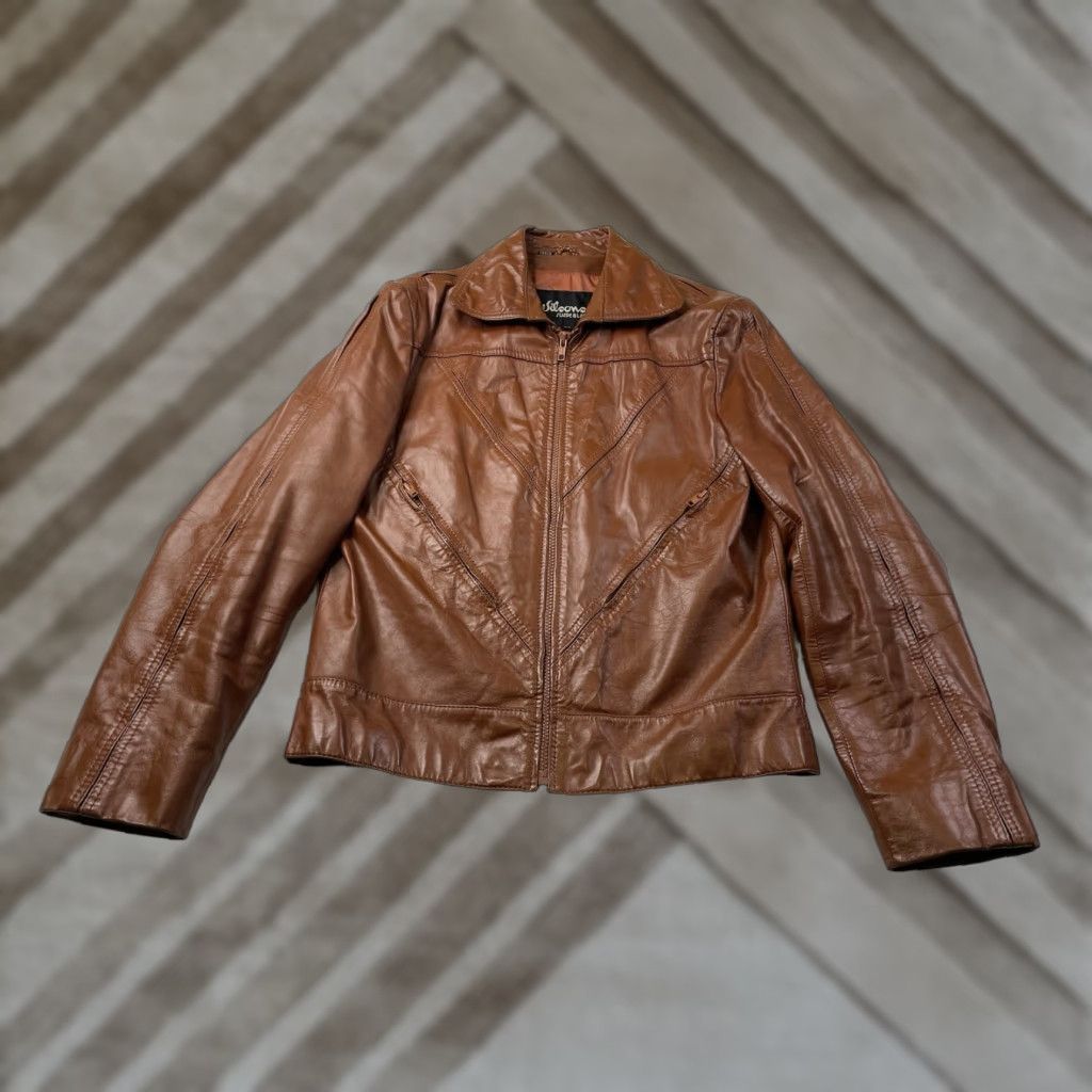 Vintage VINTAGE Wilson Brown Leather Jacket Moto Biker Rock Disco Women Size 40 Brown Leather Zipper Collared Short Length Size S / US 4 / IT 40 - 1 Thumbnail