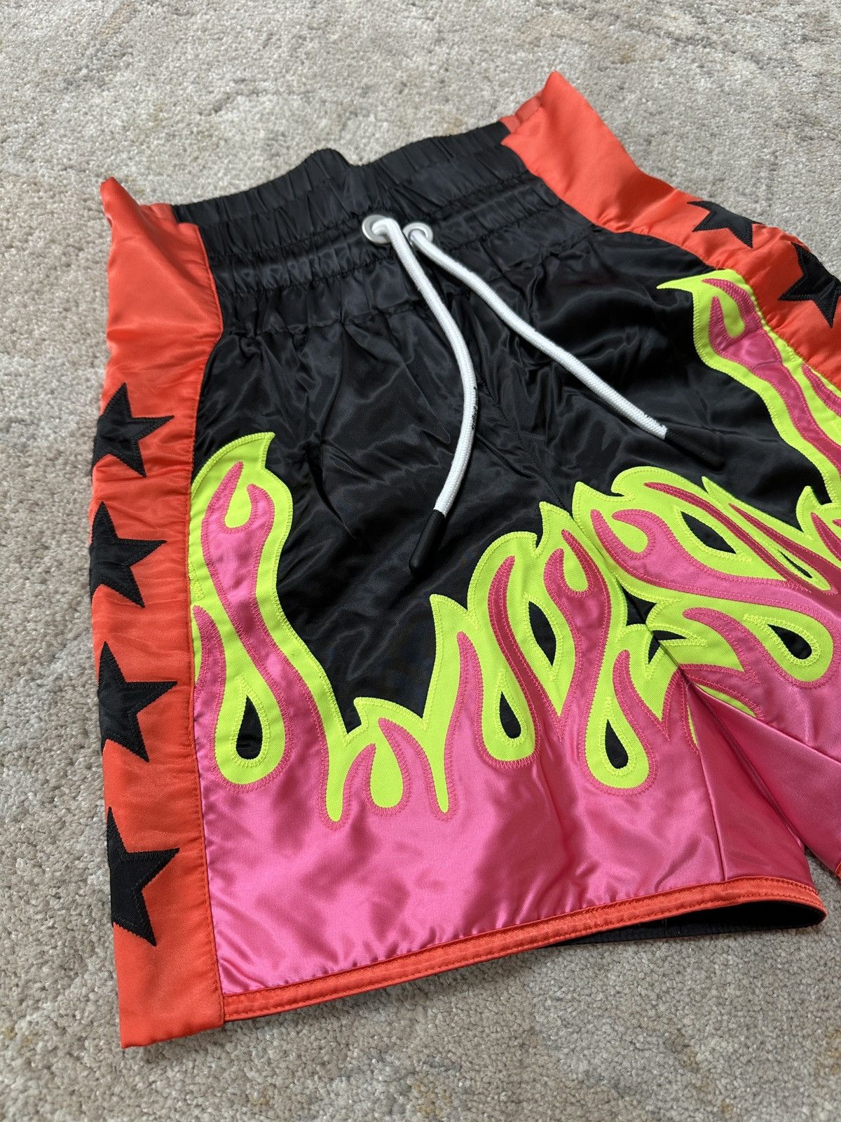 Palm Angels Burning Fighter Embroidered Shorts Size US 26 / EU 42 - 3 Thumbnail