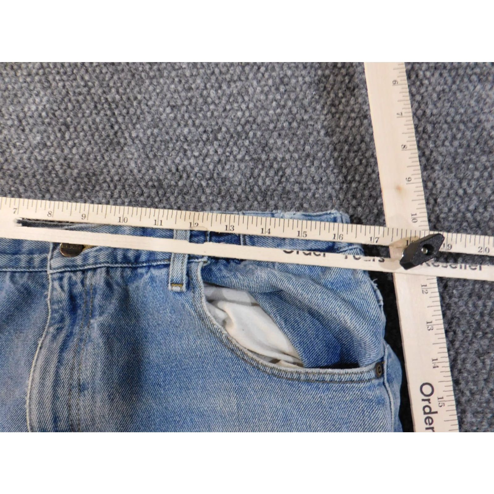 Vintage L.L. Bean Jeans Men Comfort Waist 34x32 Blue Straight Denim Regular Inseam 32 Zip Pockets Vintage Retro Style Straight Size US 34 / EU 50 - 7 Thumbnail